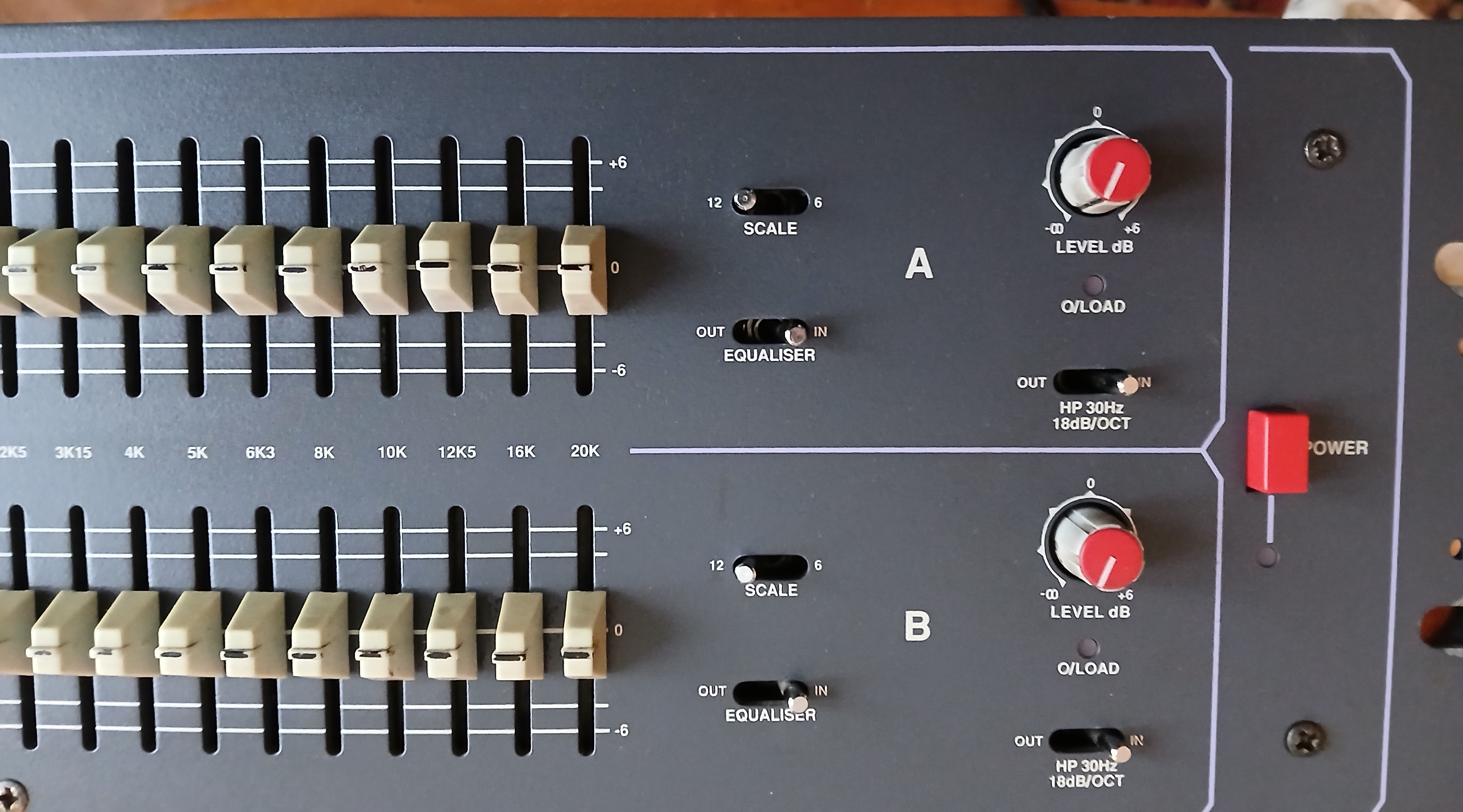 Vends égaliseur Apex GX230