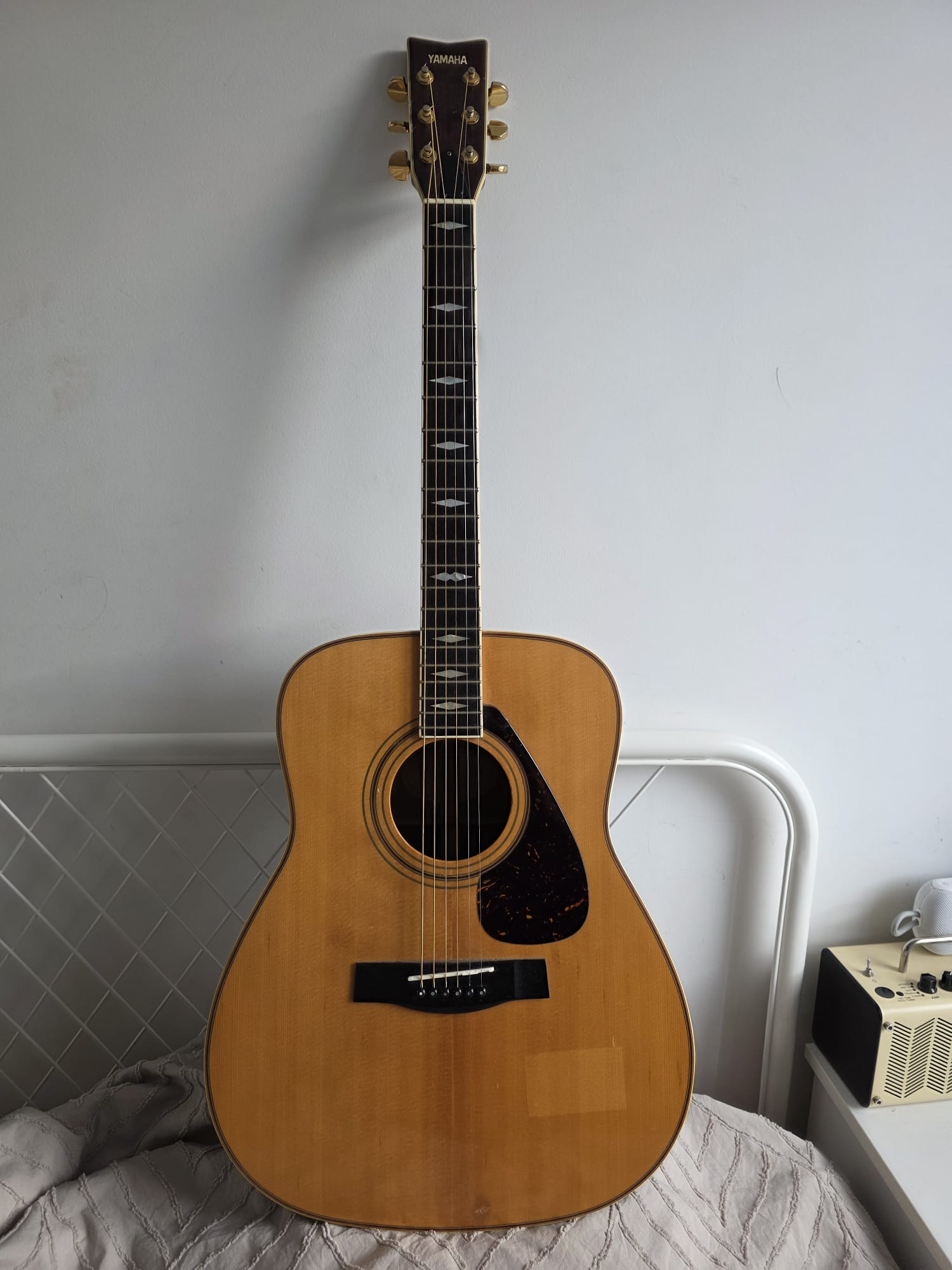 Guitare acoutique Yamaha FG375S vintage