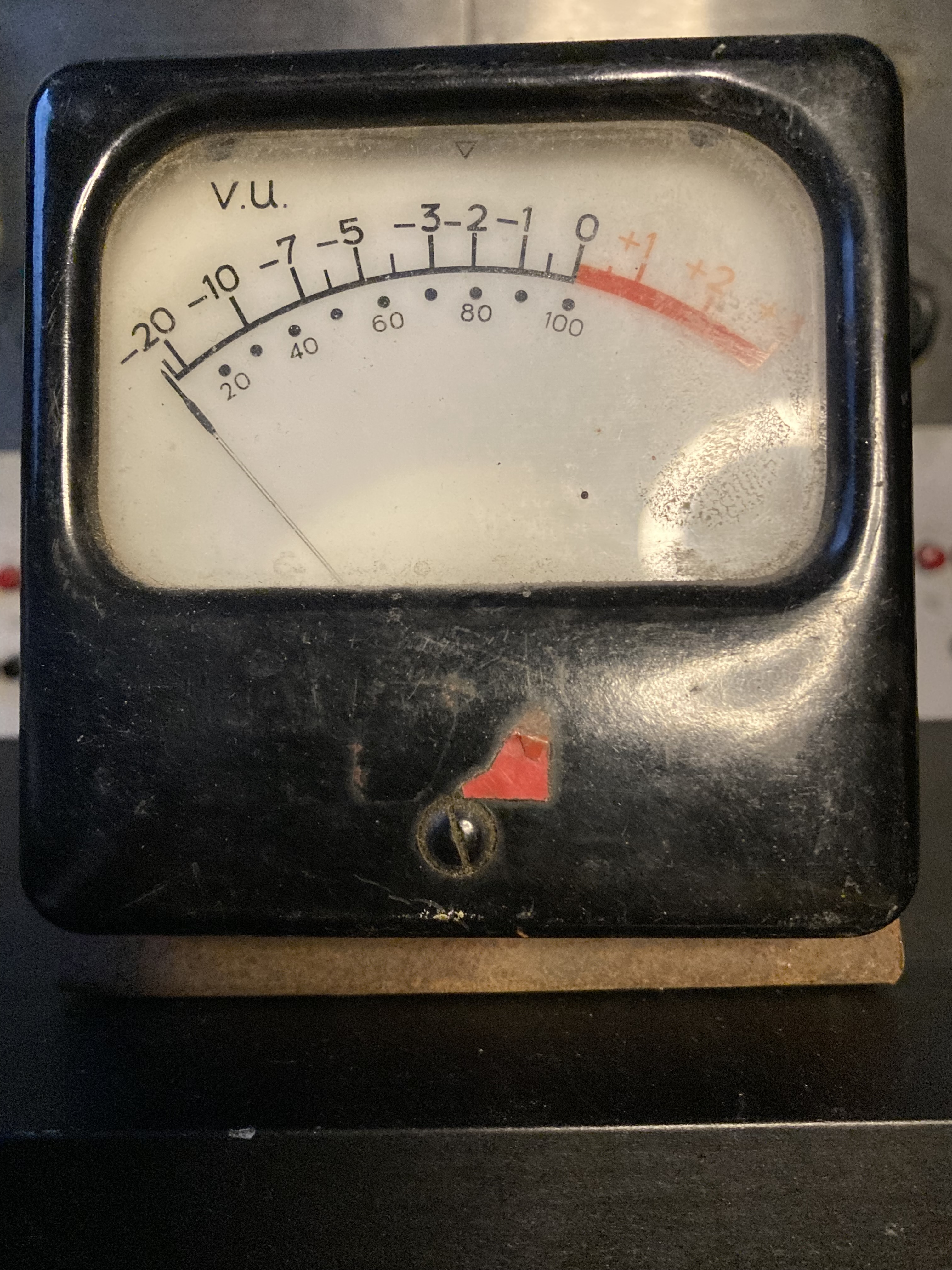 VU METRE DE MARQUE FRANCAISE