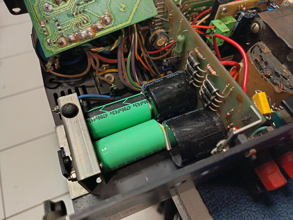 6715800.jpg 6715800.jpg