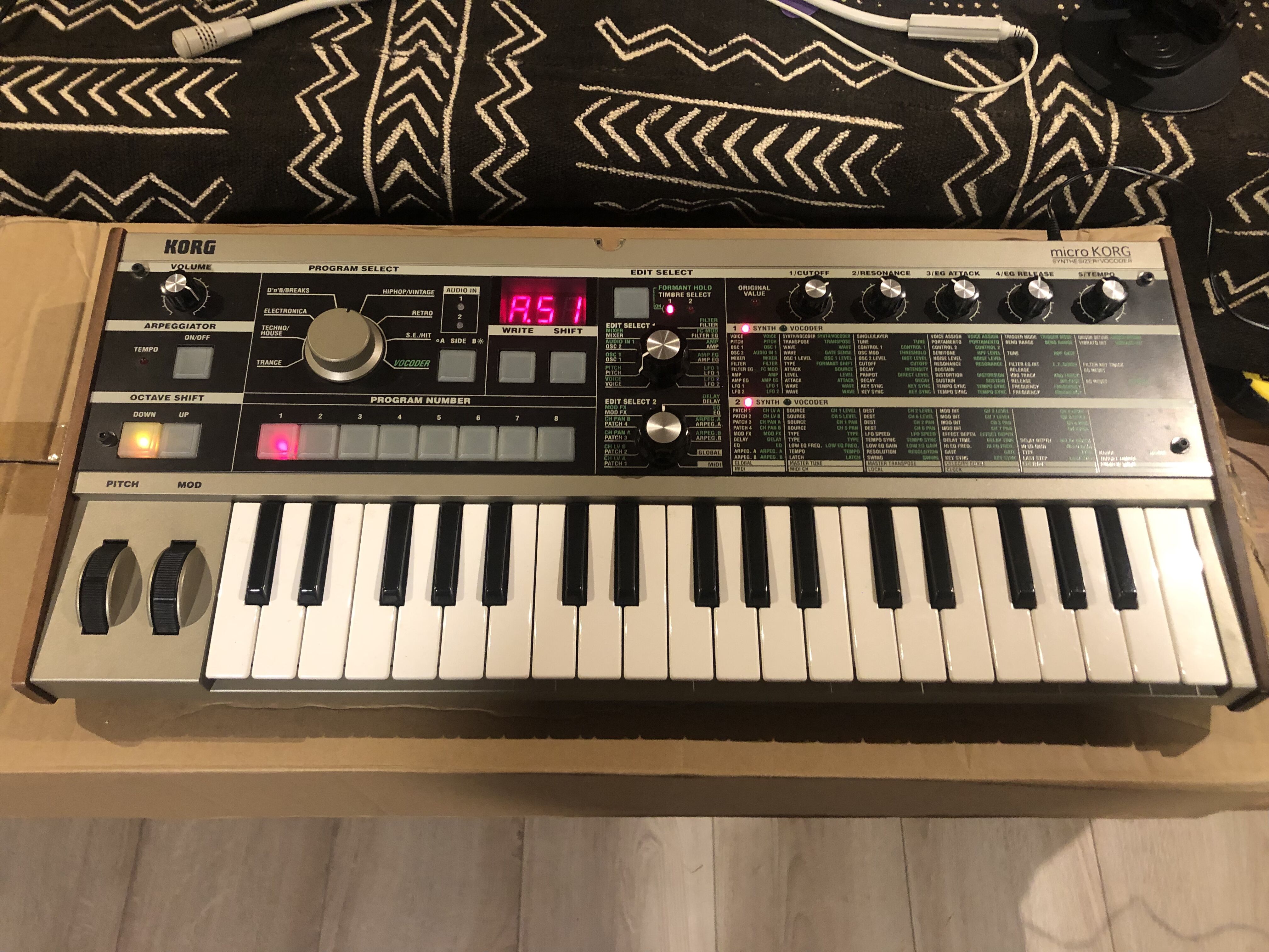 Korg microKORG