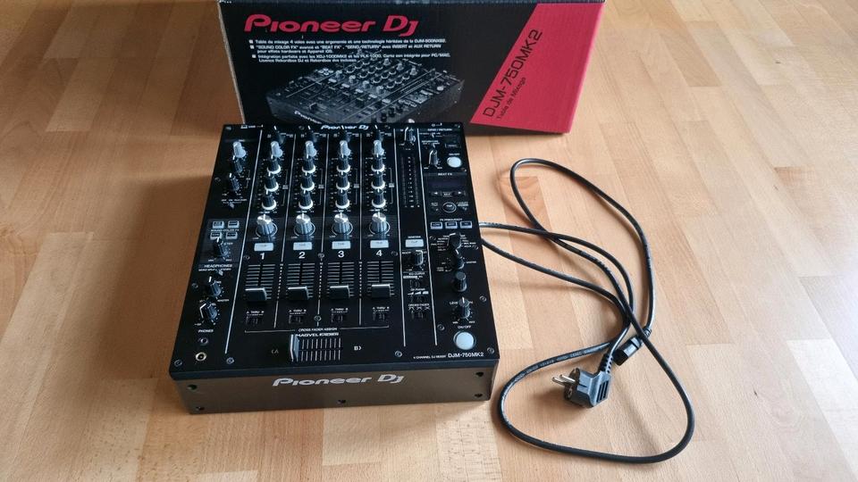 Pioneer DJM 750 MK2