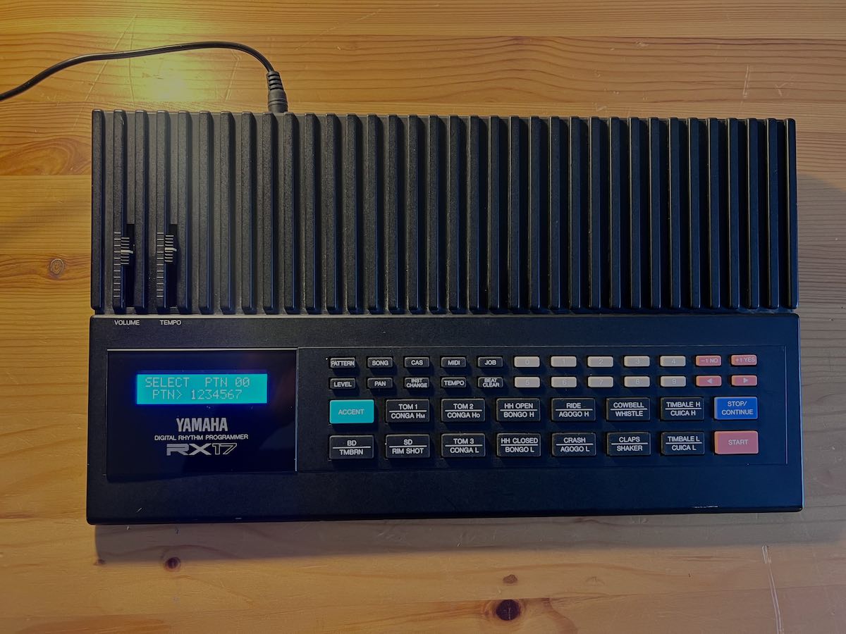 Boite à rythme Yamaha RX-17