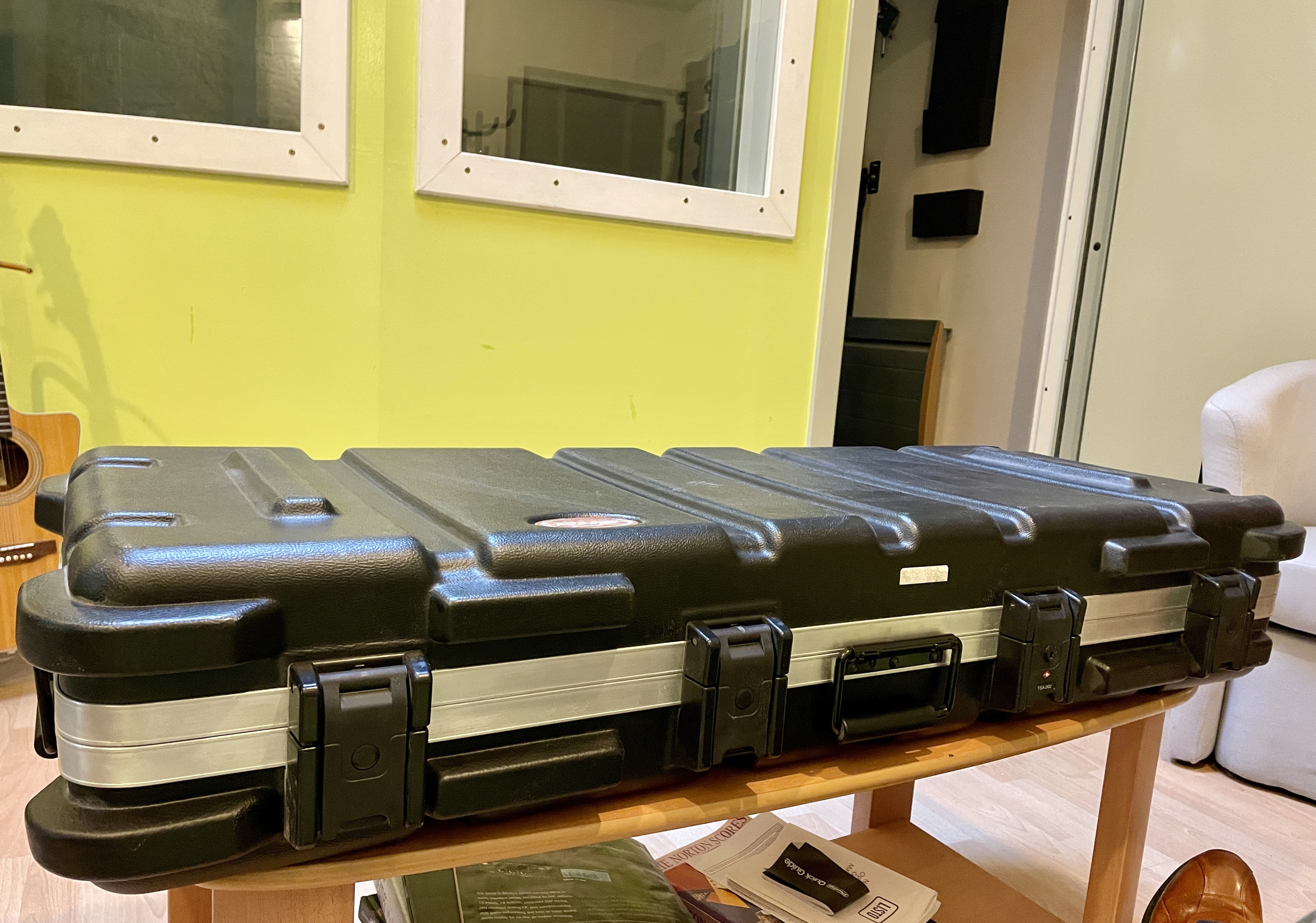 vds fly-case SKB pour clavier 61 touches (5 octaves) - solide, rigide, et léger - agréé ATA (douanes)