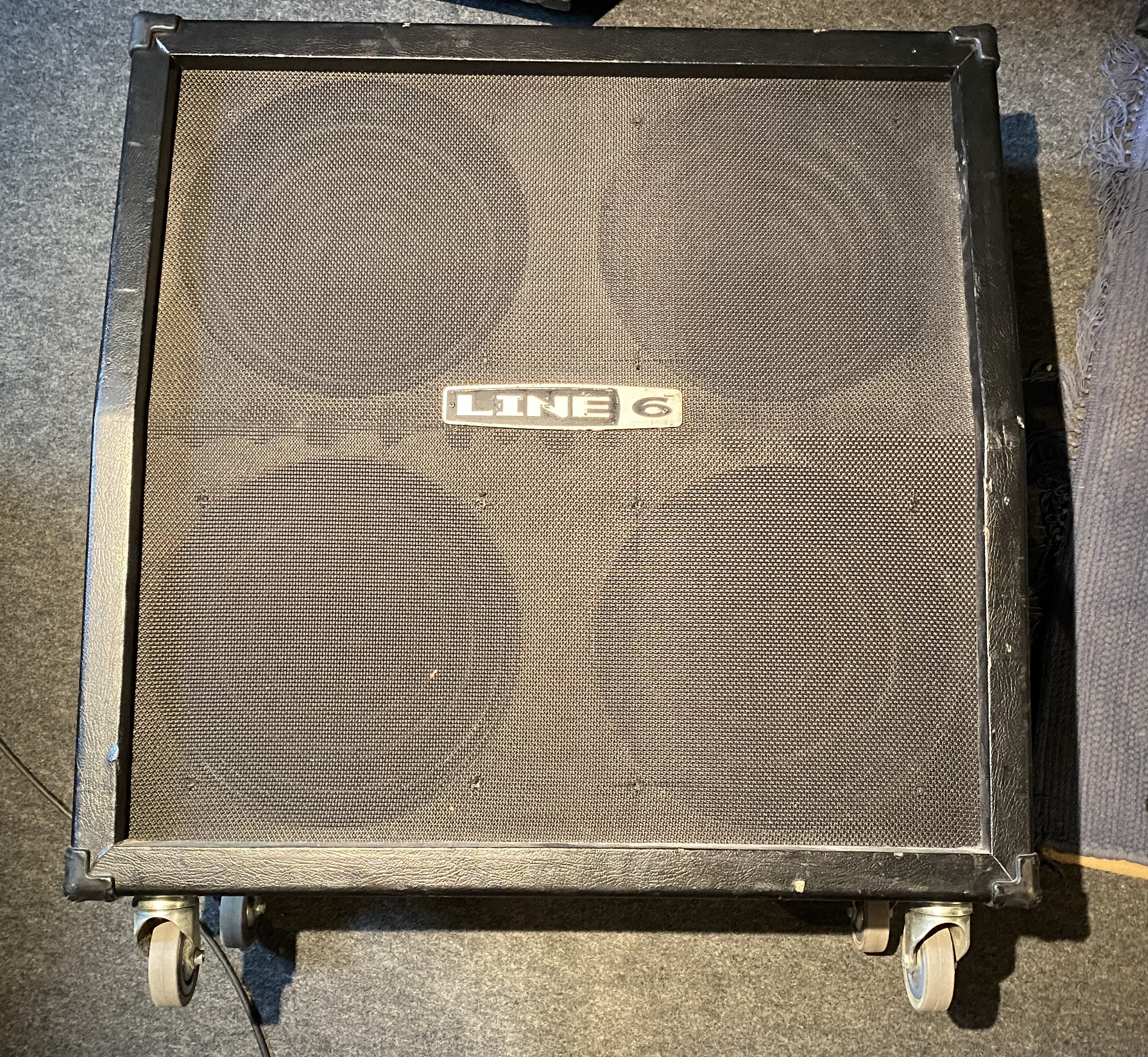 VENDS CABINET LINE x4 avec haut parleur 5150