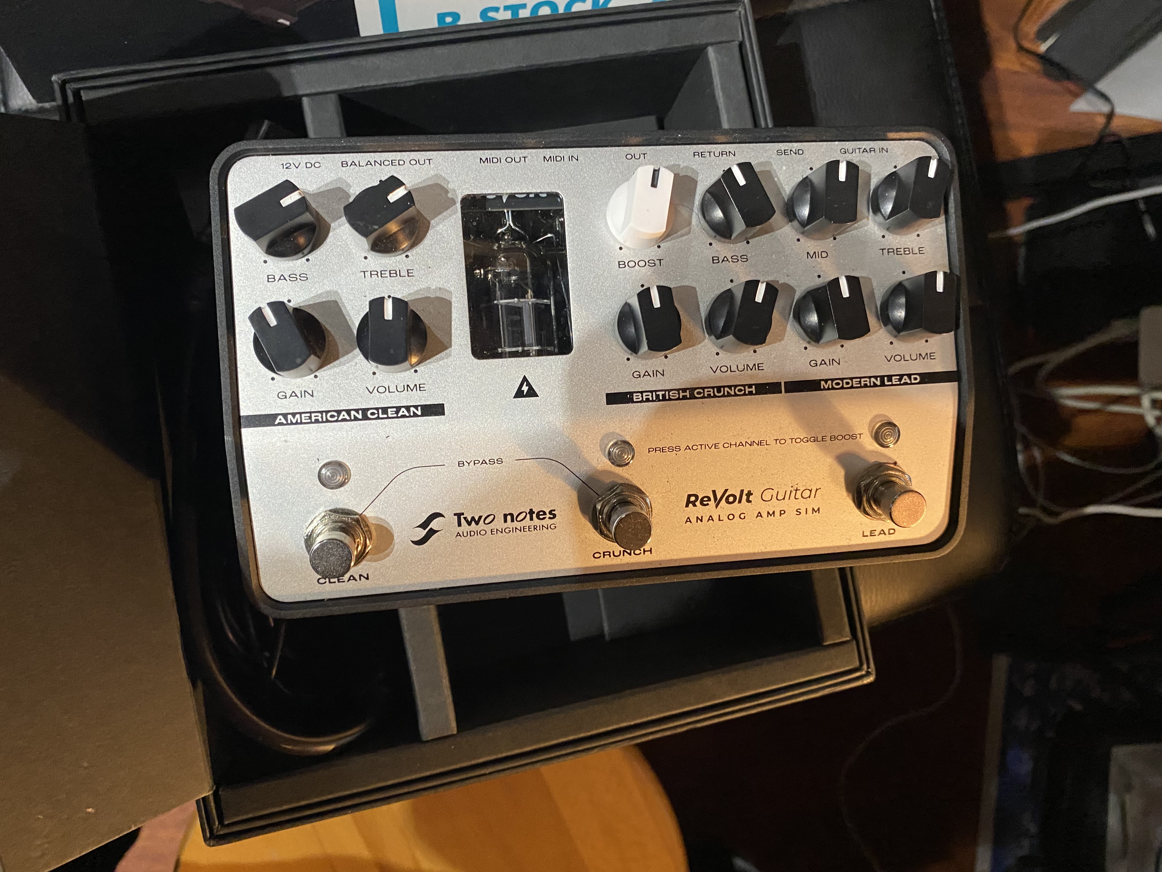 vends Two Notes Revolt guitar preamp