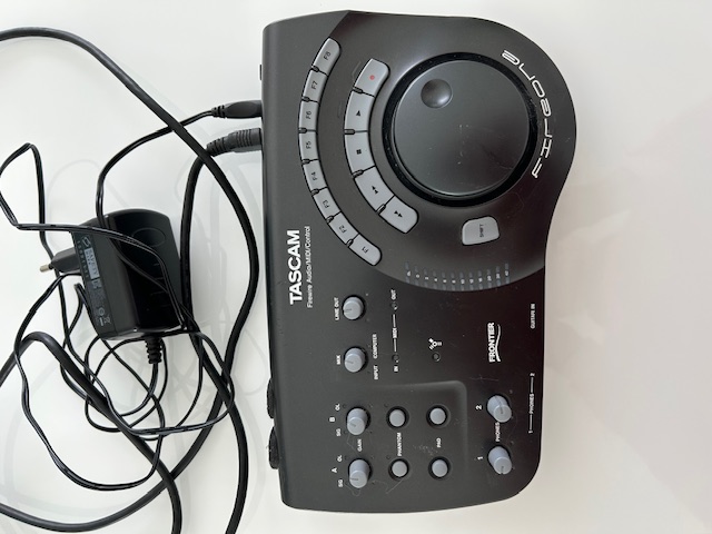 ?️ Tascam FireOne – Interface audio/MIDI FireWire – Bon état