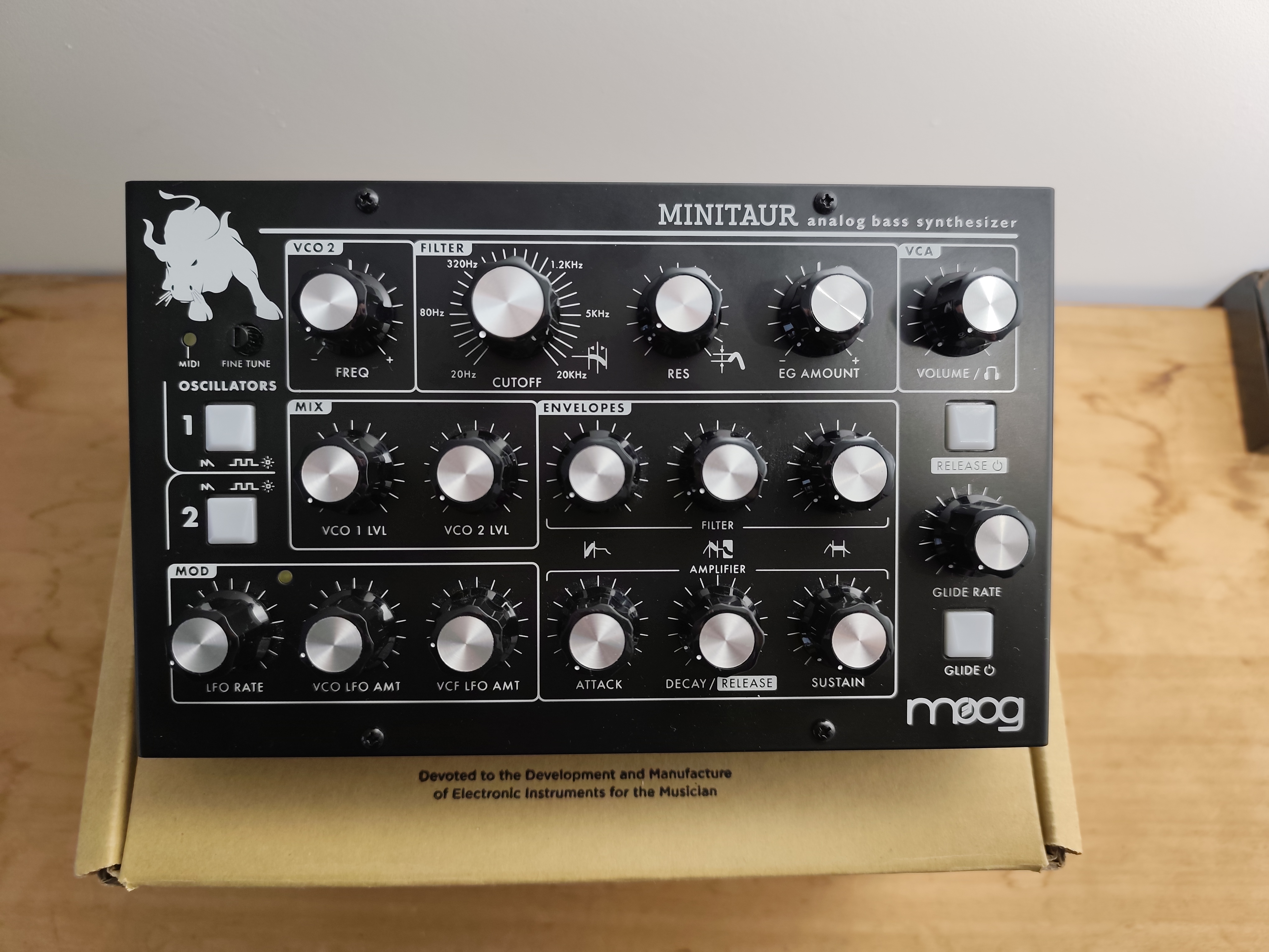 Á VENDRE Moog Minitaur comme neuf