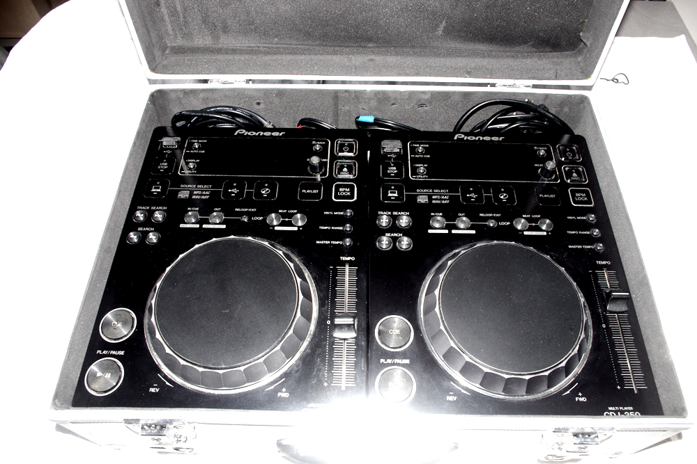 Vends paire de platines PIONEER CDJ-350
