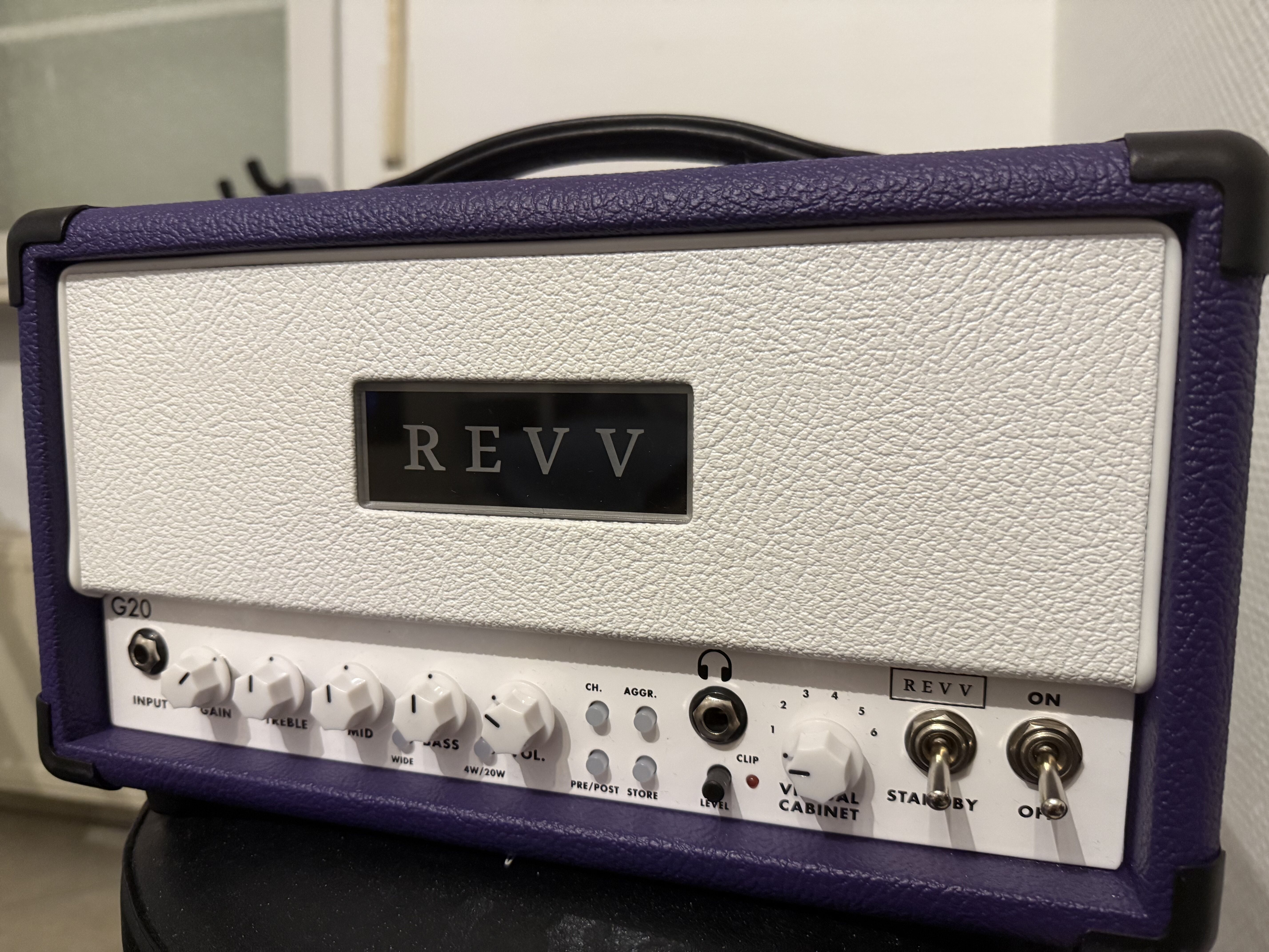 Vends Revv G20 + Footswitch