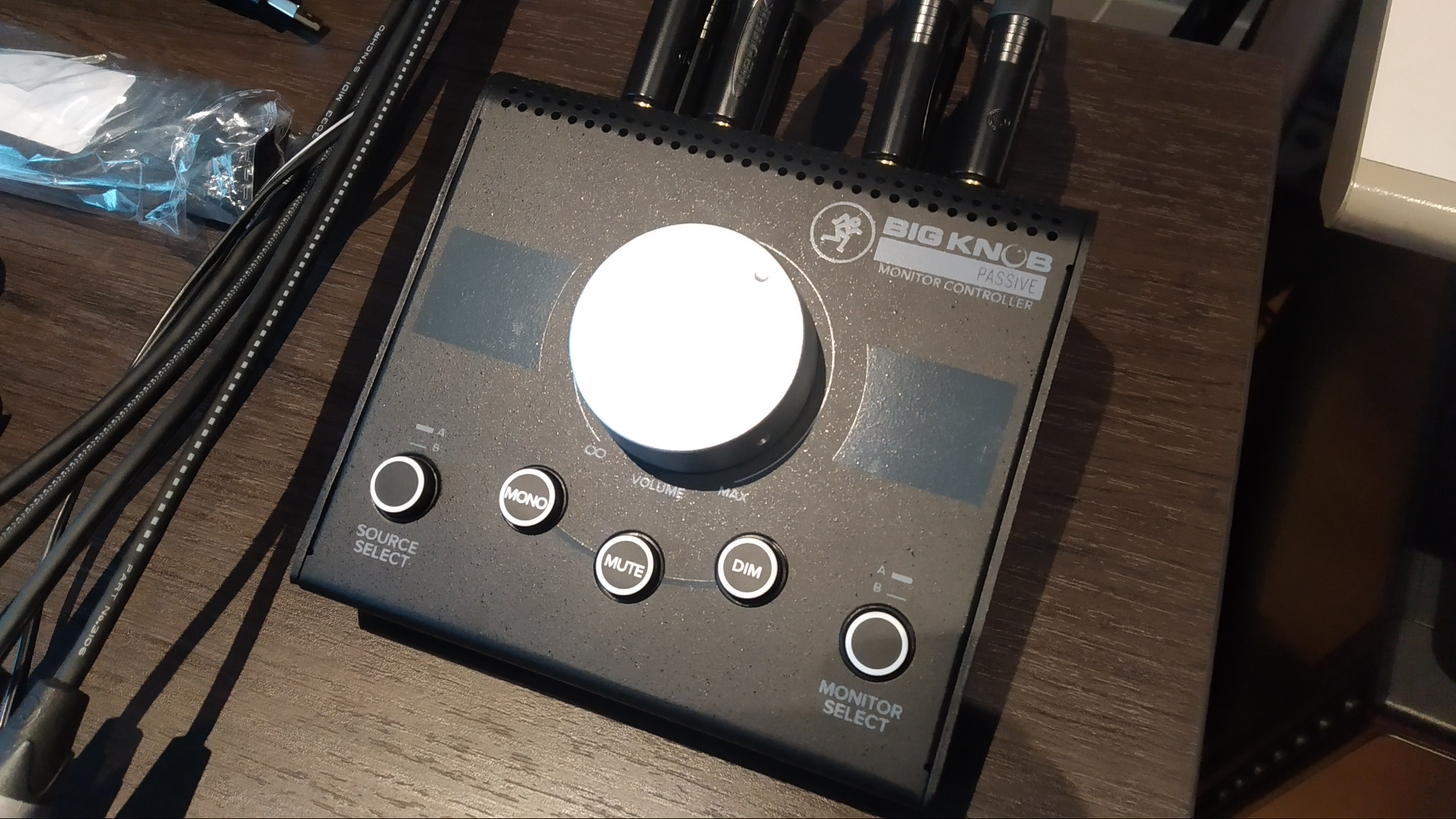 Vends Mackie Big Knob Passive