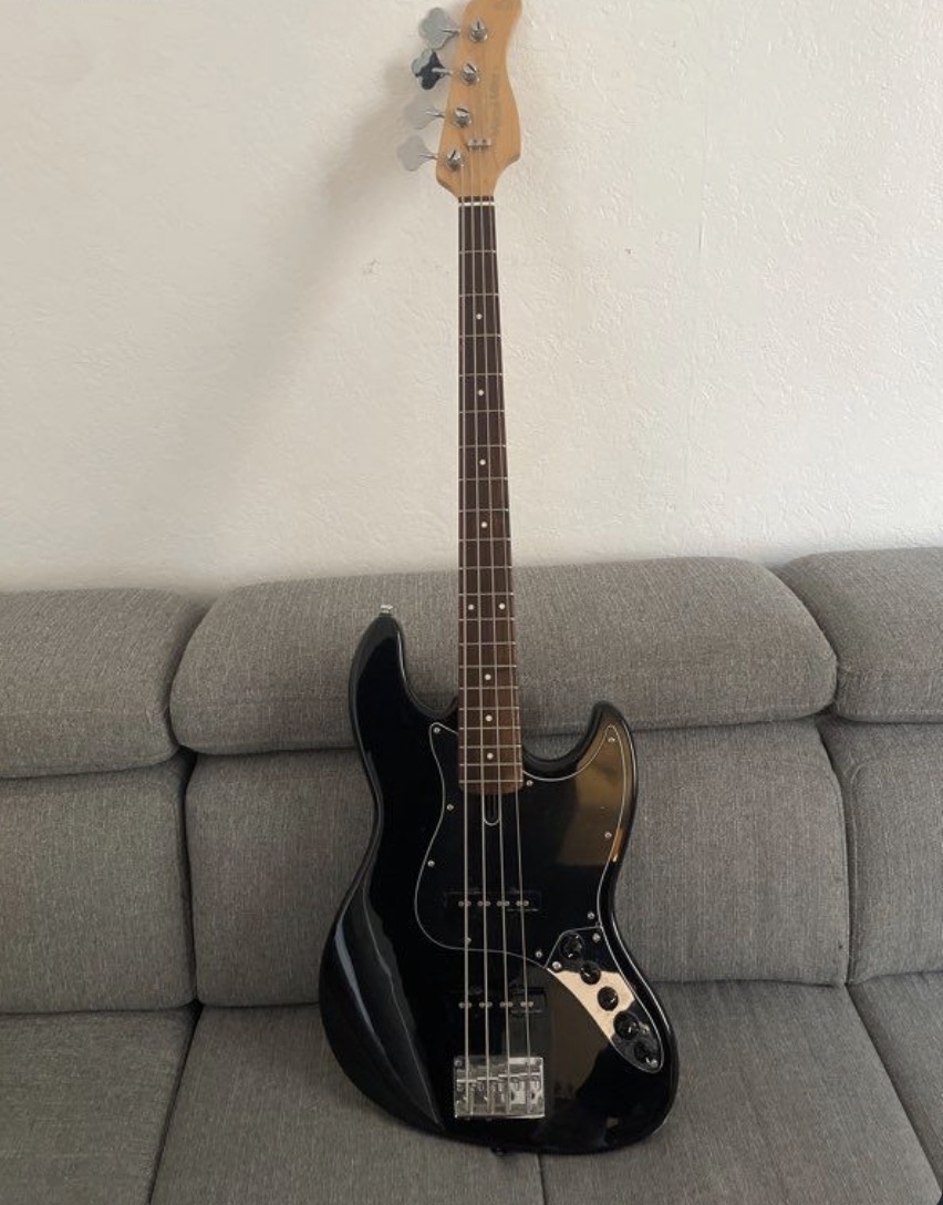 Vends Basse SIRE Marcus Miller V3 