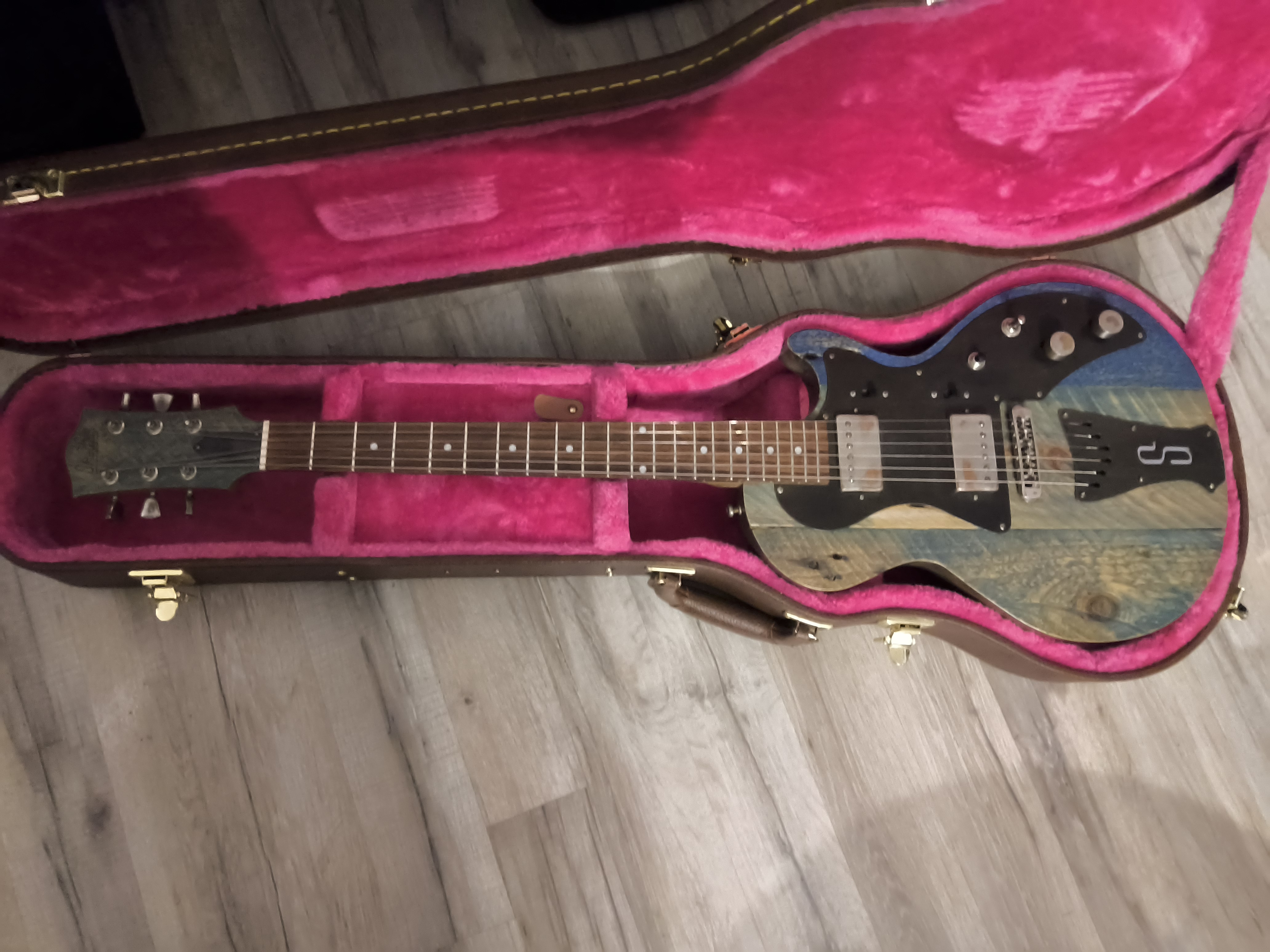 Vds guitare Skelter Lester Village 