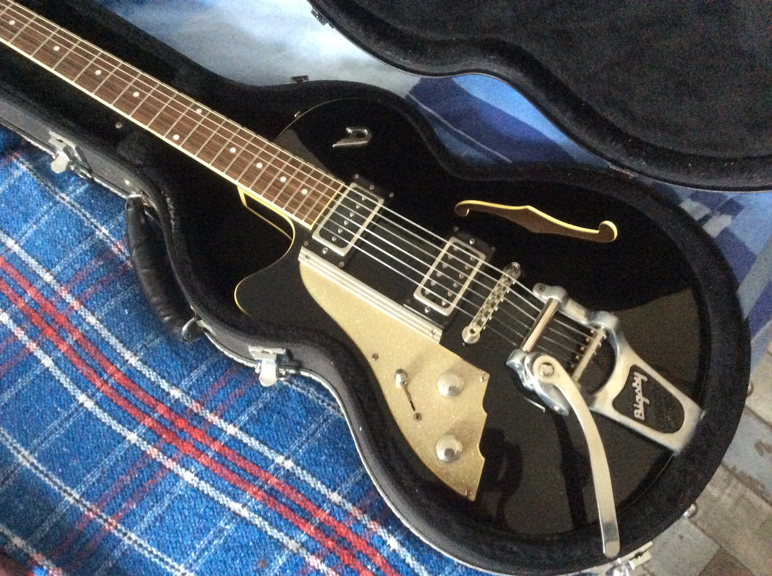 Vends Duesenberg Starplayer TV Modèle gaucher