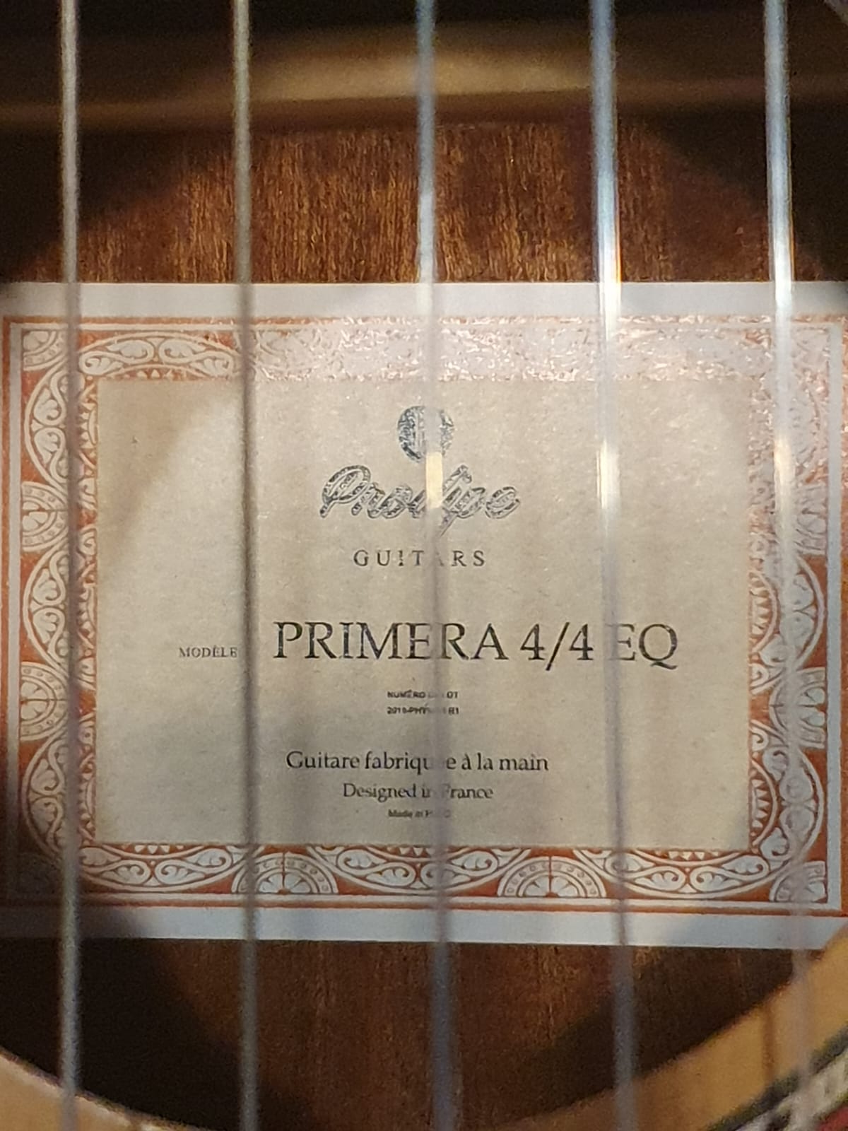 Vends guitare électro acoustique Prodipe cordes nylon Primera 4/4 EQ