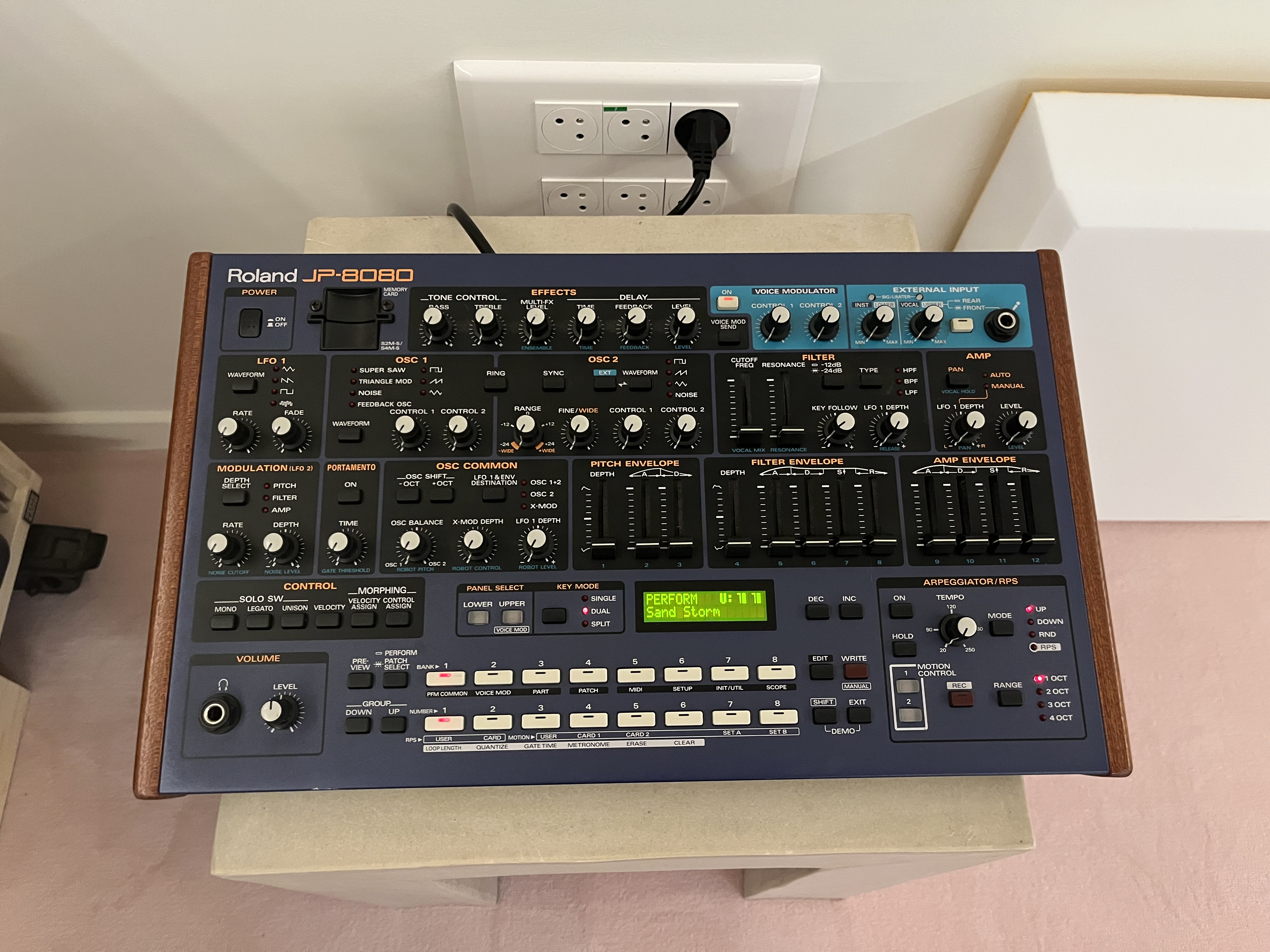 Roland JP-8080