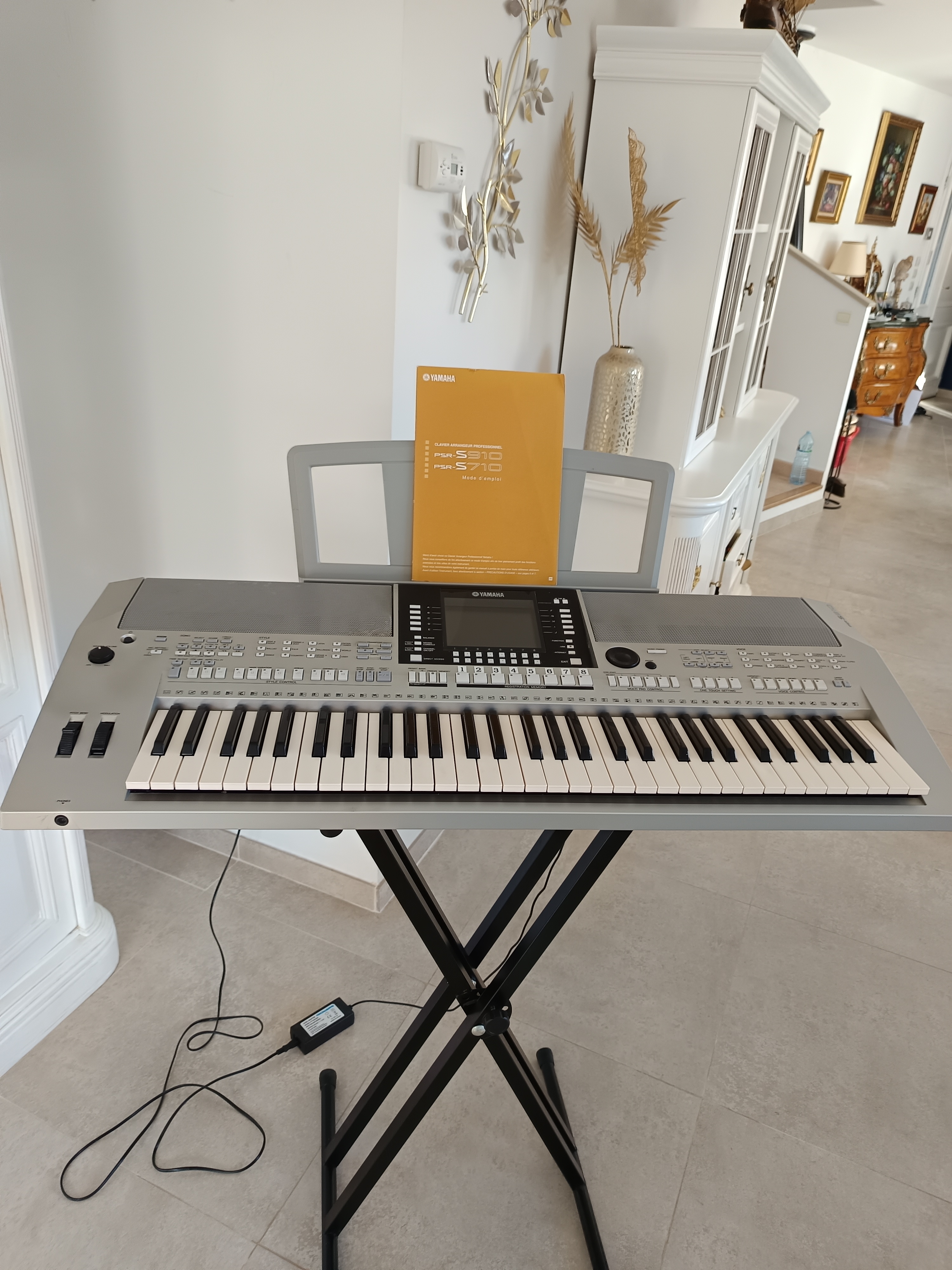 SYNTHETISEUR YAMAHA PSR S910