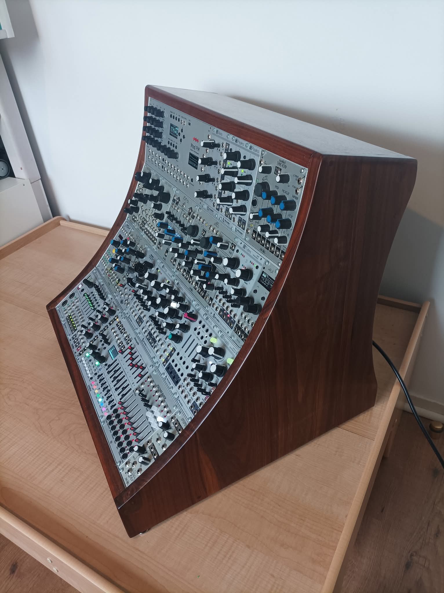 12U walnut case alimentation trogotronic m15