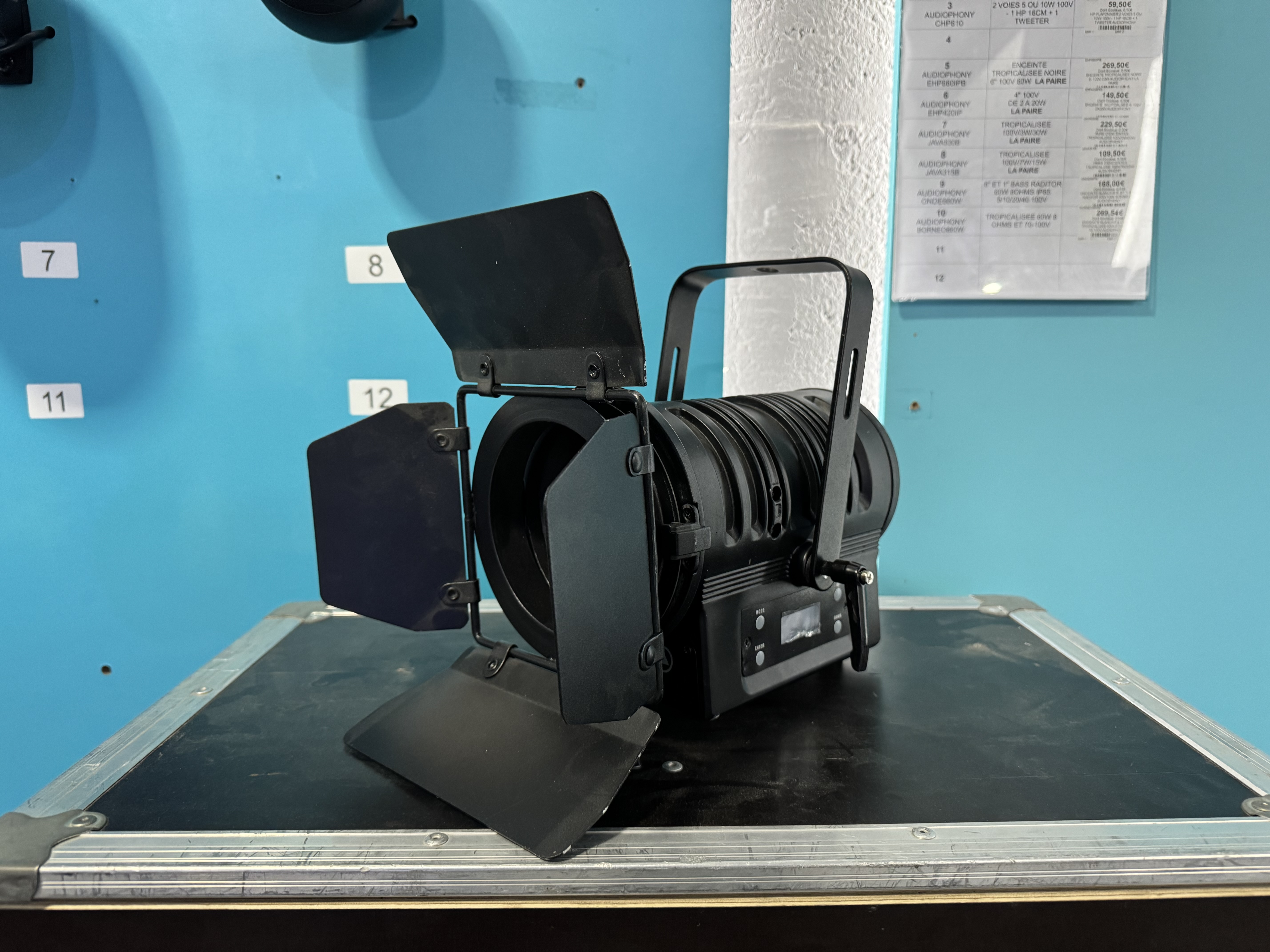 PROJECTEUR PLAN CONVEXE LED COB 50W BLANC CHAUD AVEC ZOOM CONTEST