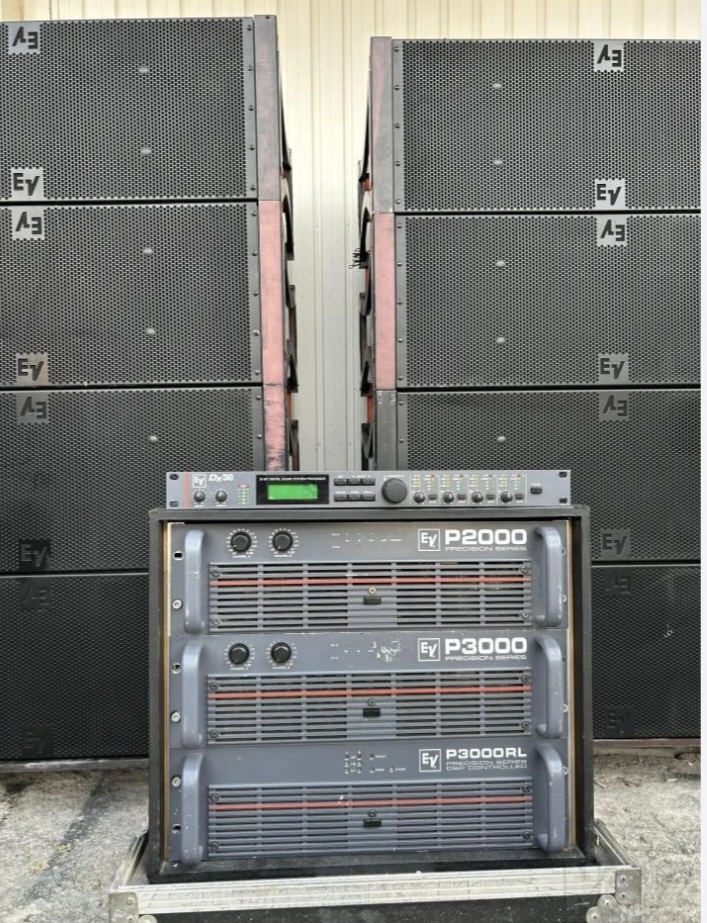 Electro Voice p3000 and p2000