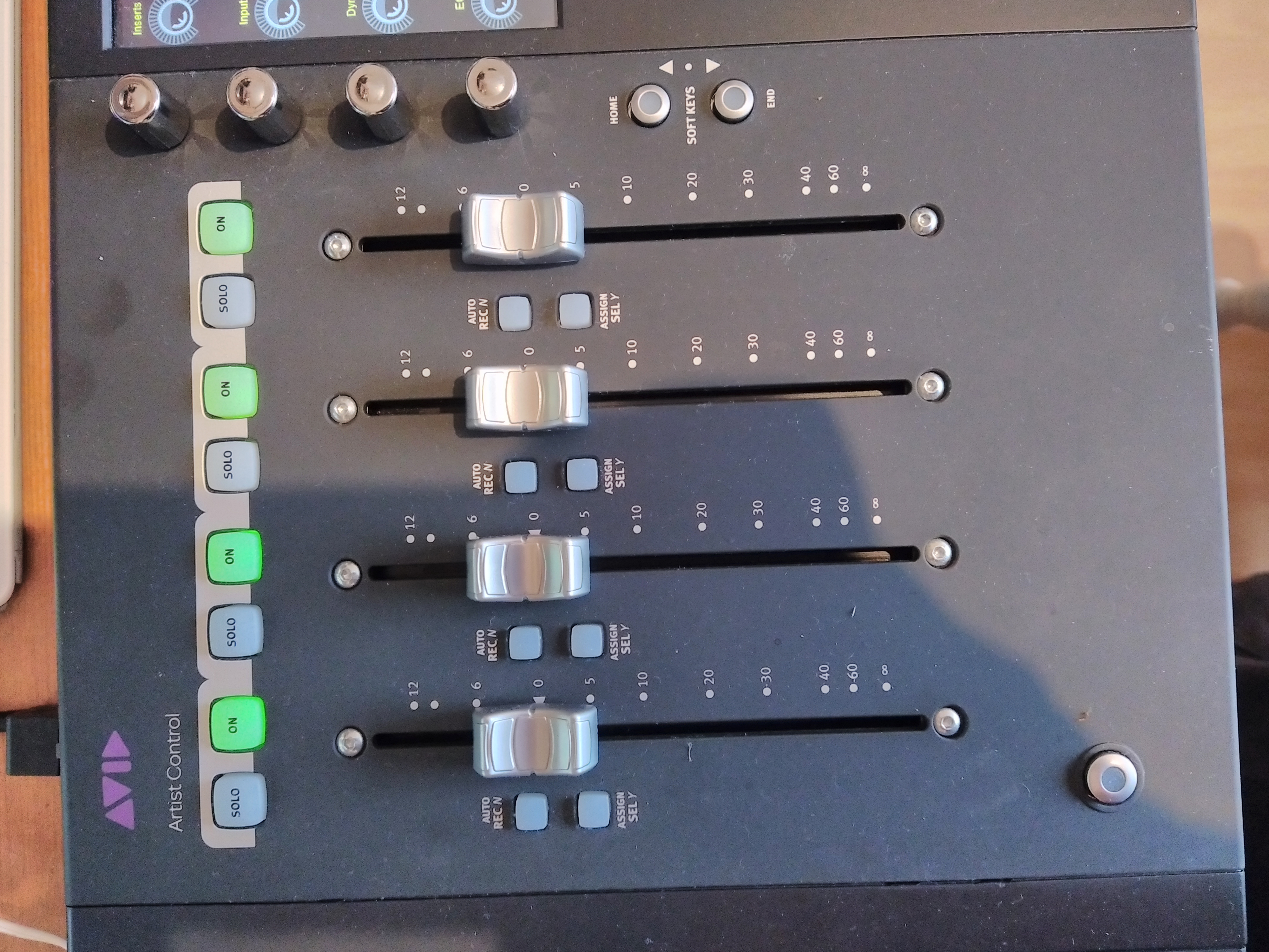 Avid Artist Control V2 (43933)