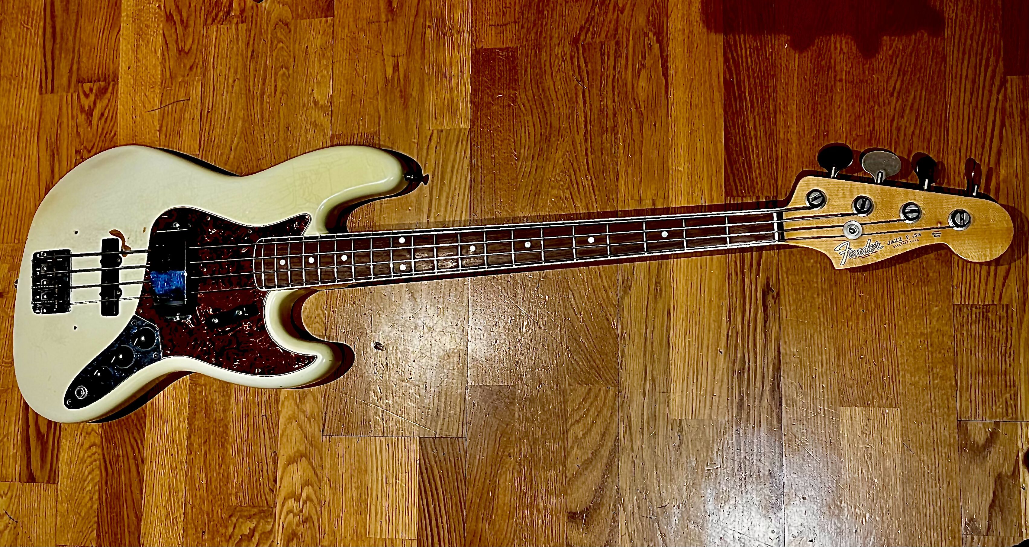 Vends Fender Jazz bass Closet Classic cs 66