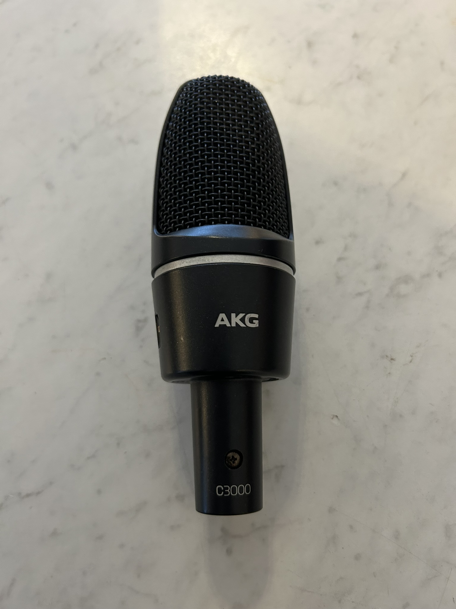AKG C3000