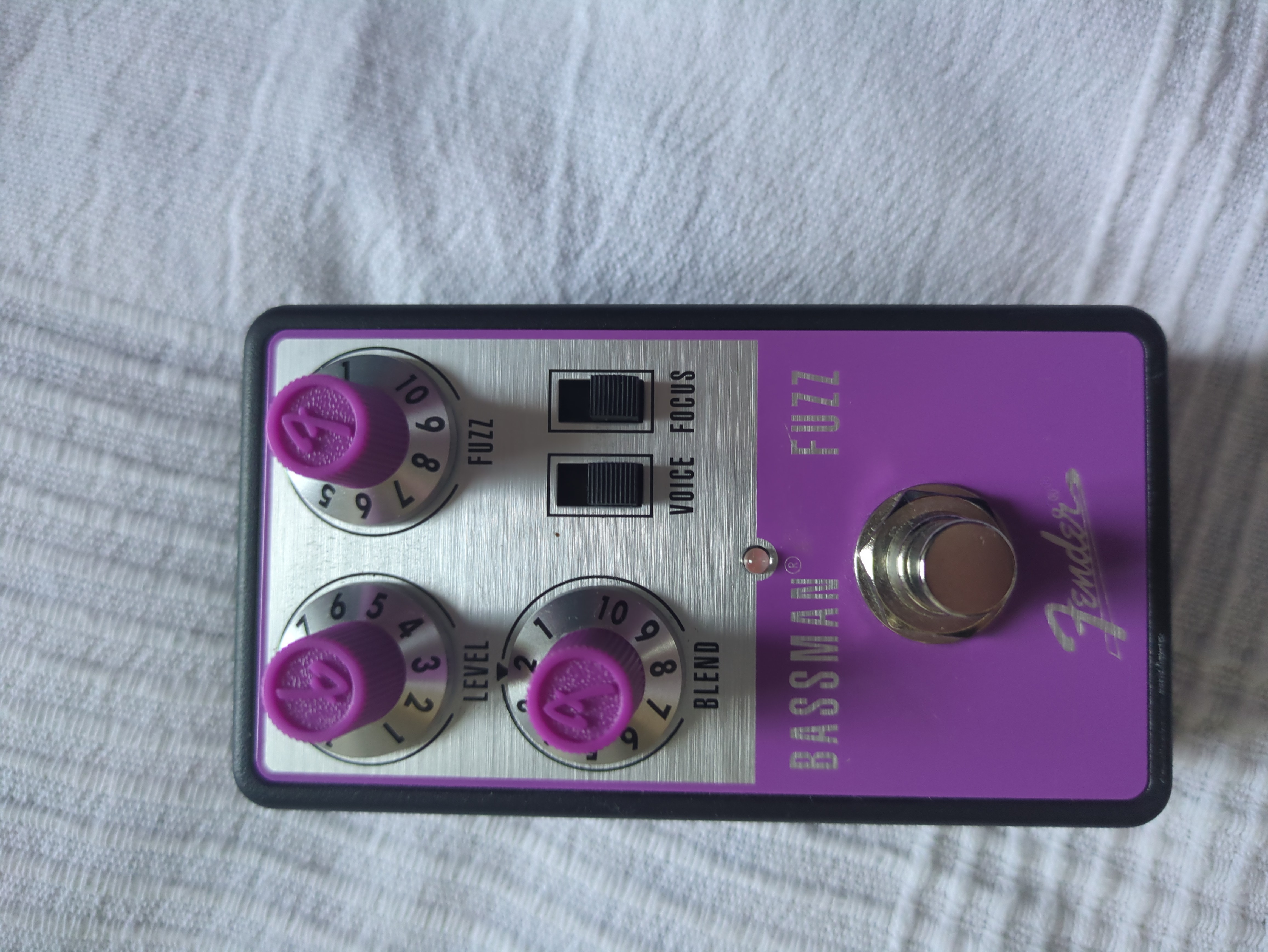 Vends fender bassman fuzz sans la boite 