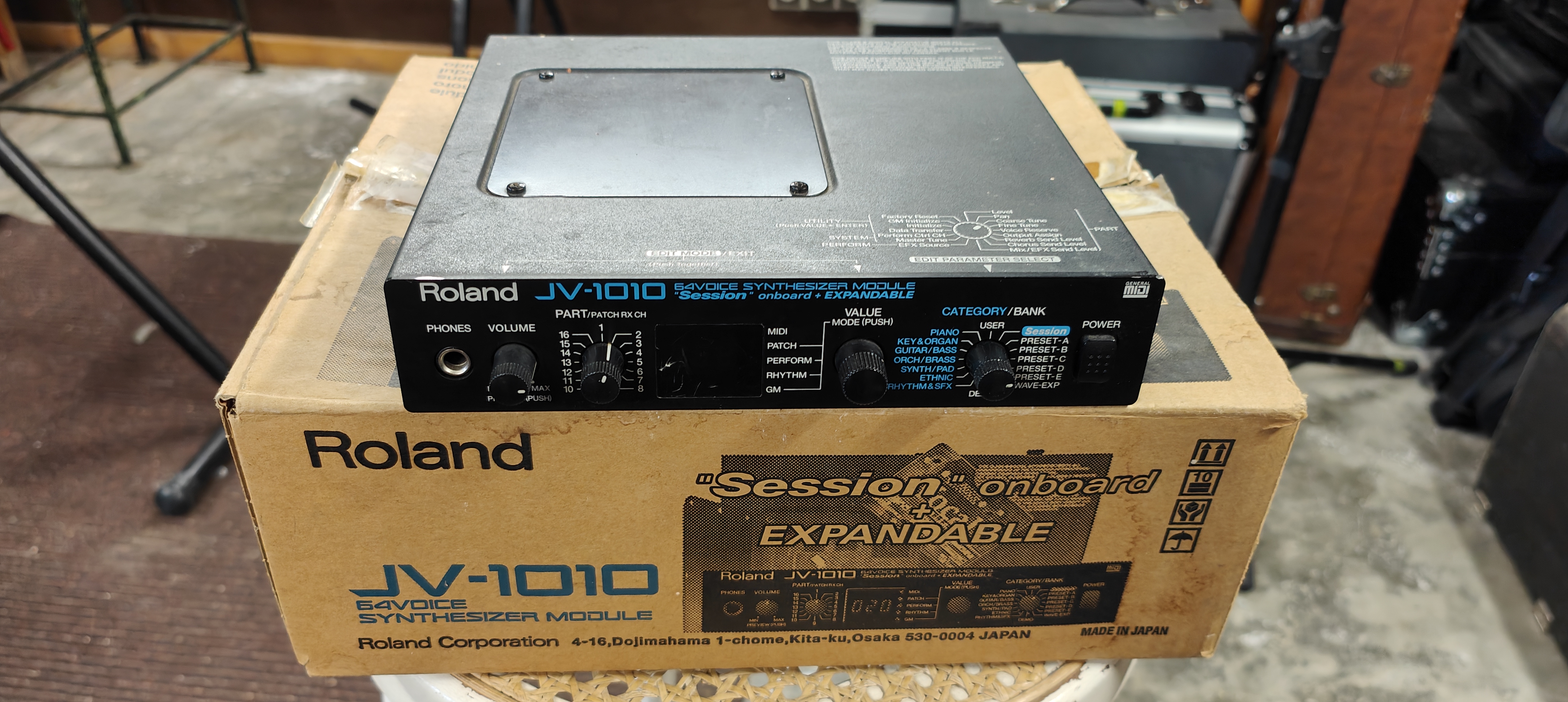 Expandeur ROLAND JV-1010