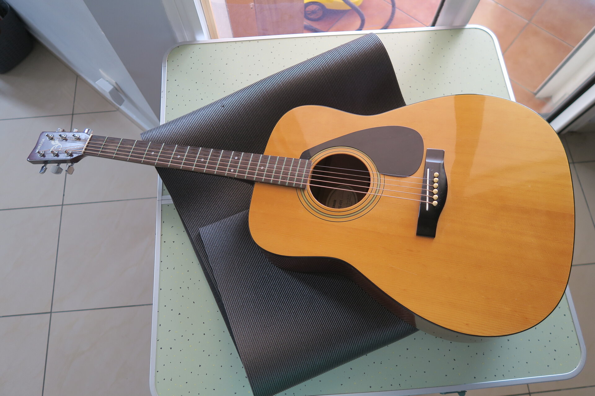 Yamaha FG-401 Guitare Folk Acoustique Vintage - 6 cordes - Années 90 - Excellent son