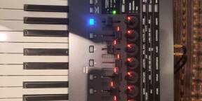 Vends Montage 7 avec étui et banques de sons