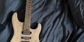 Charvel USA Custom Shop Guthrie Govan flammes Maple top