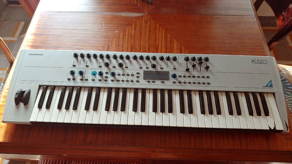 Novation KS5 Synthétiseur Virtual Analog 16 Voix 2004 Multitimbral 4X
