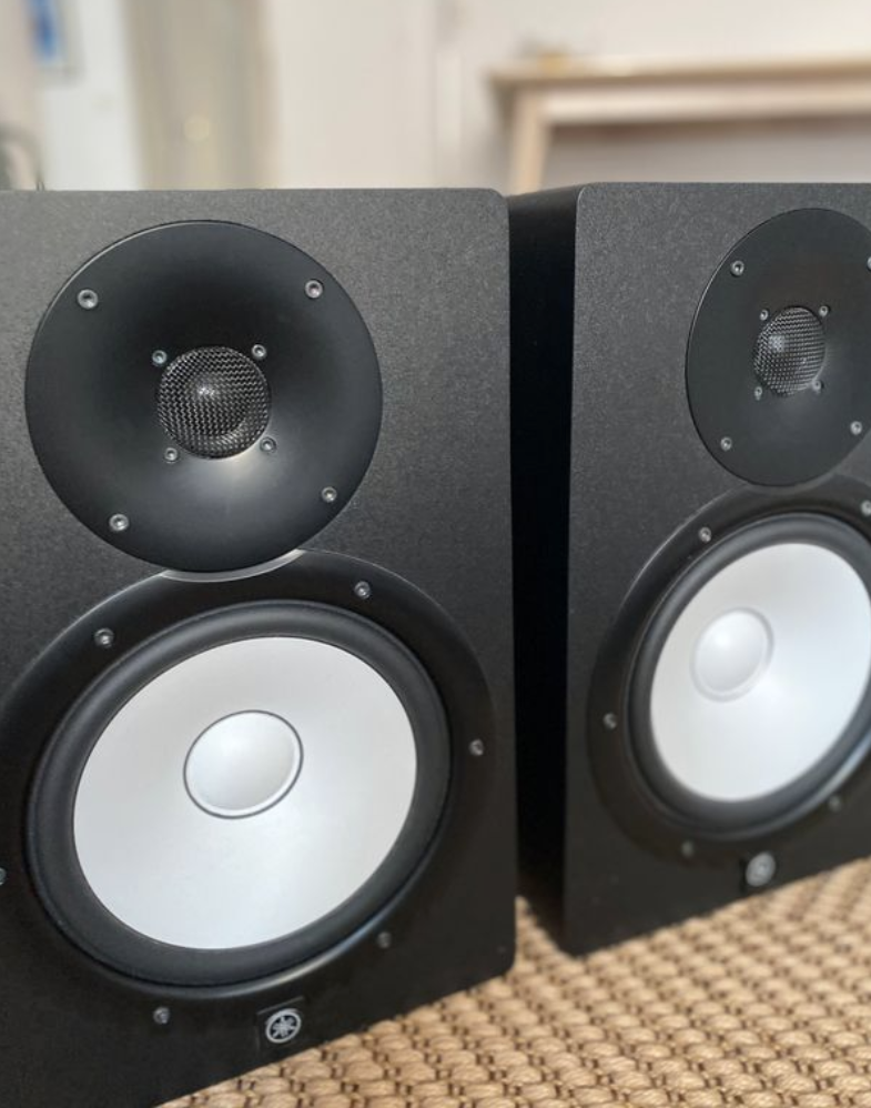 Vends paire d'enceintes YAMAHA HS8