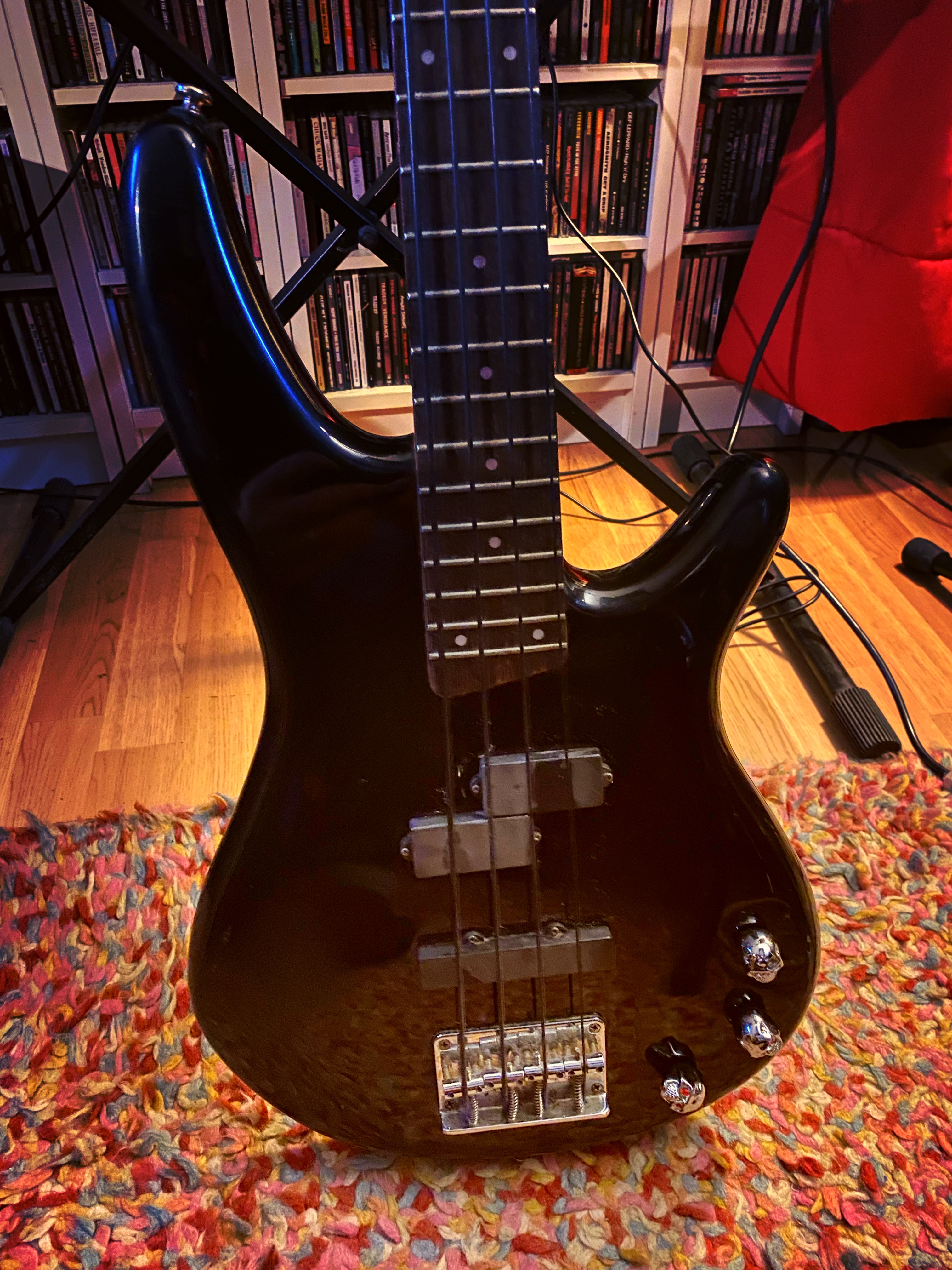 Vends basse SR300 IBANEZ des années 90