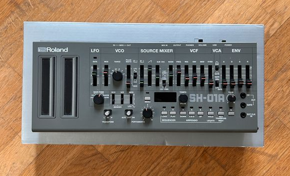 Roland Boutique SH-01A