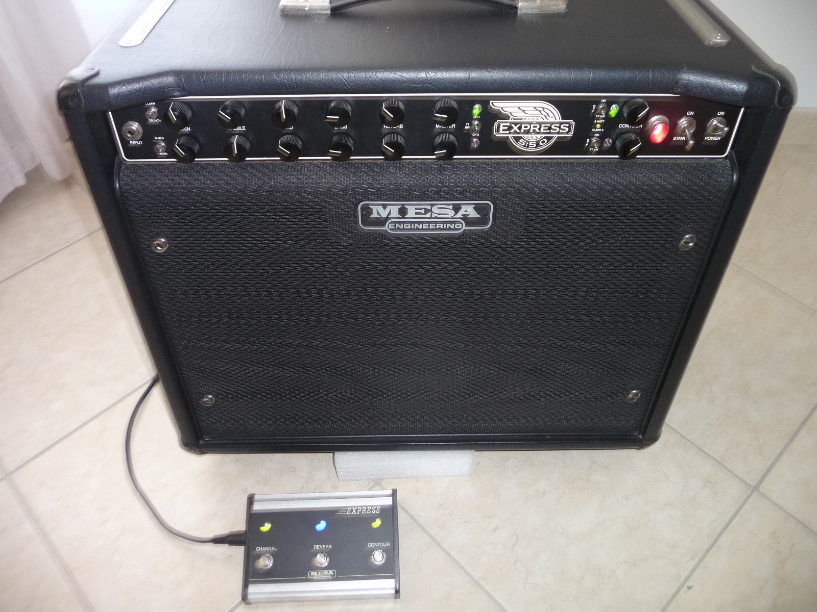 Vends ampli Mesa Boogie Expess 5 :50 + Housse entièrement révisé