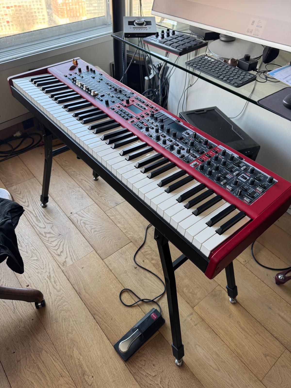 Vends Nord Stage 4 73