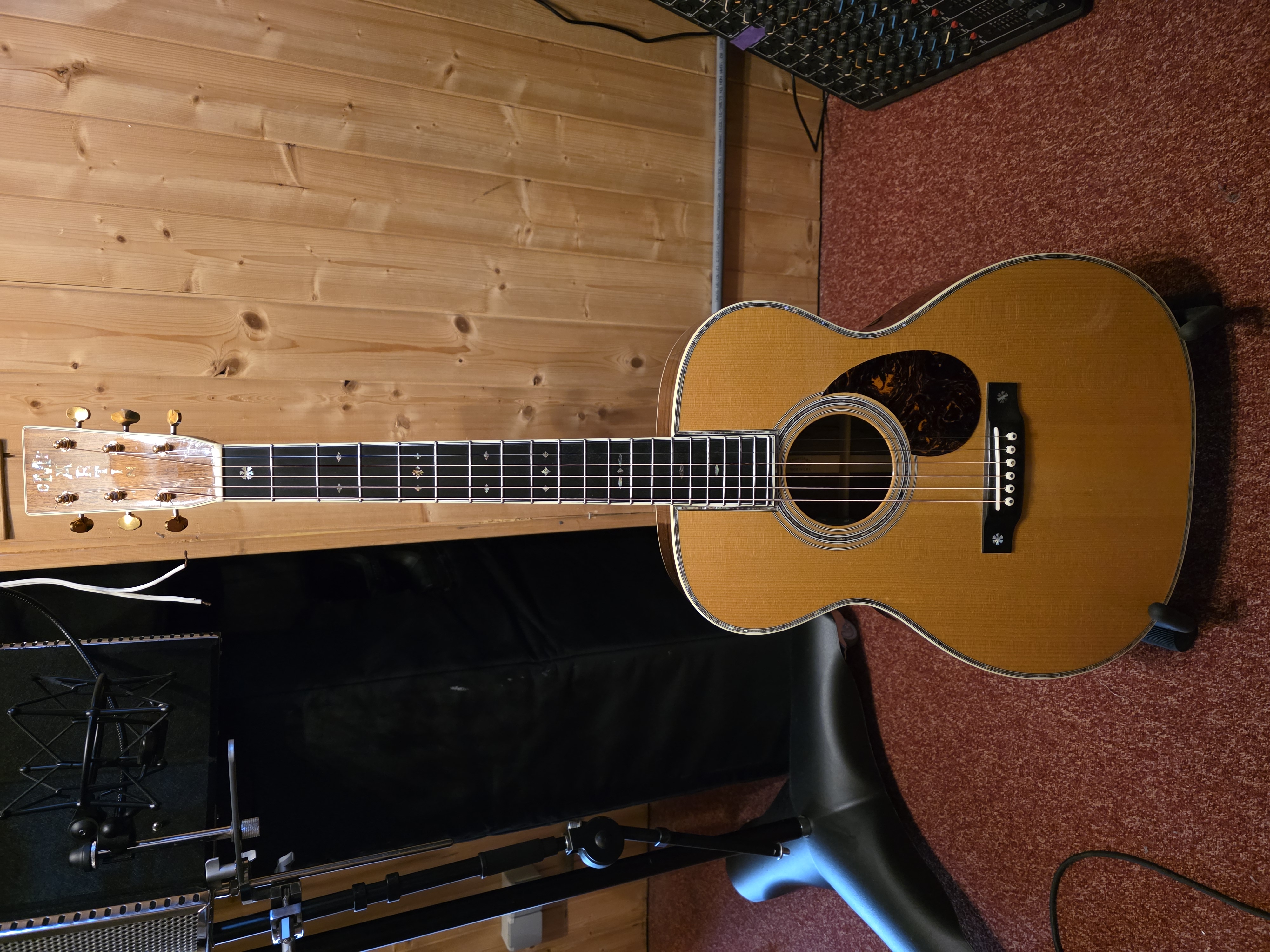 Martin OM 42 Custom Shop Adirondack / Madagascar + LR BAGGS