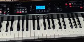 Vends piano KAWAI MP7 se avec son flight sur mesure.
