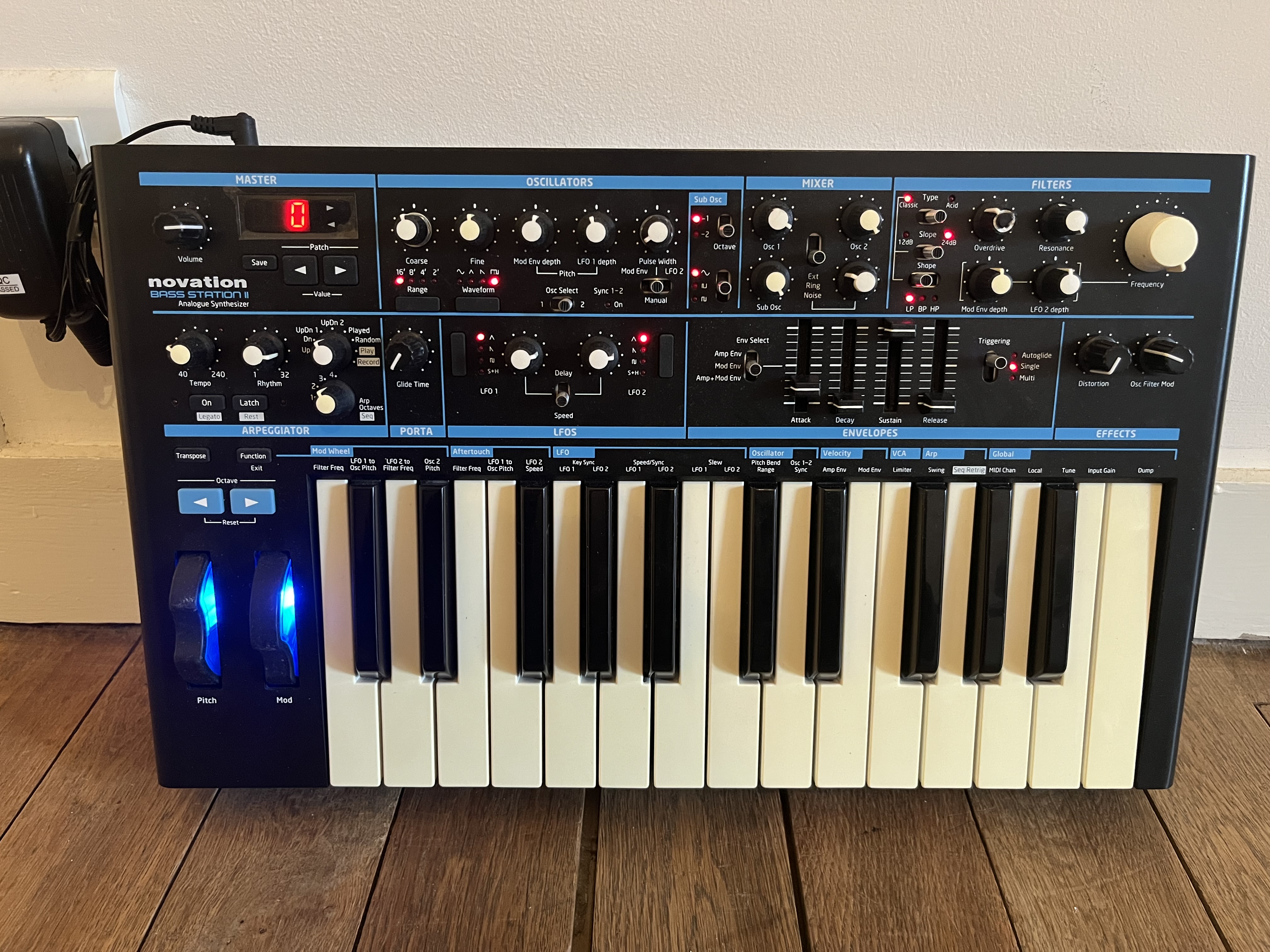 Vends bass station II 