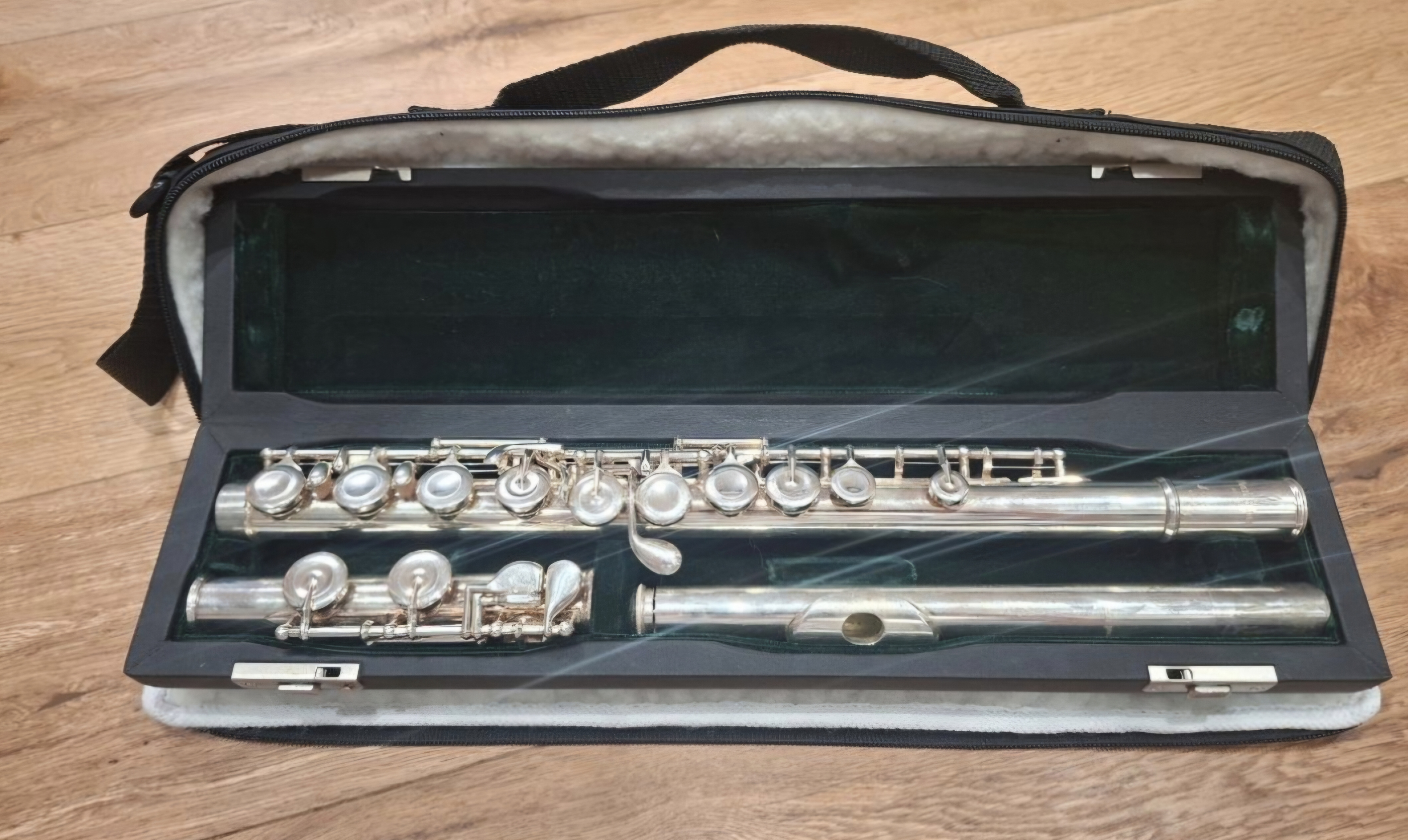 Vends flûte traversière 