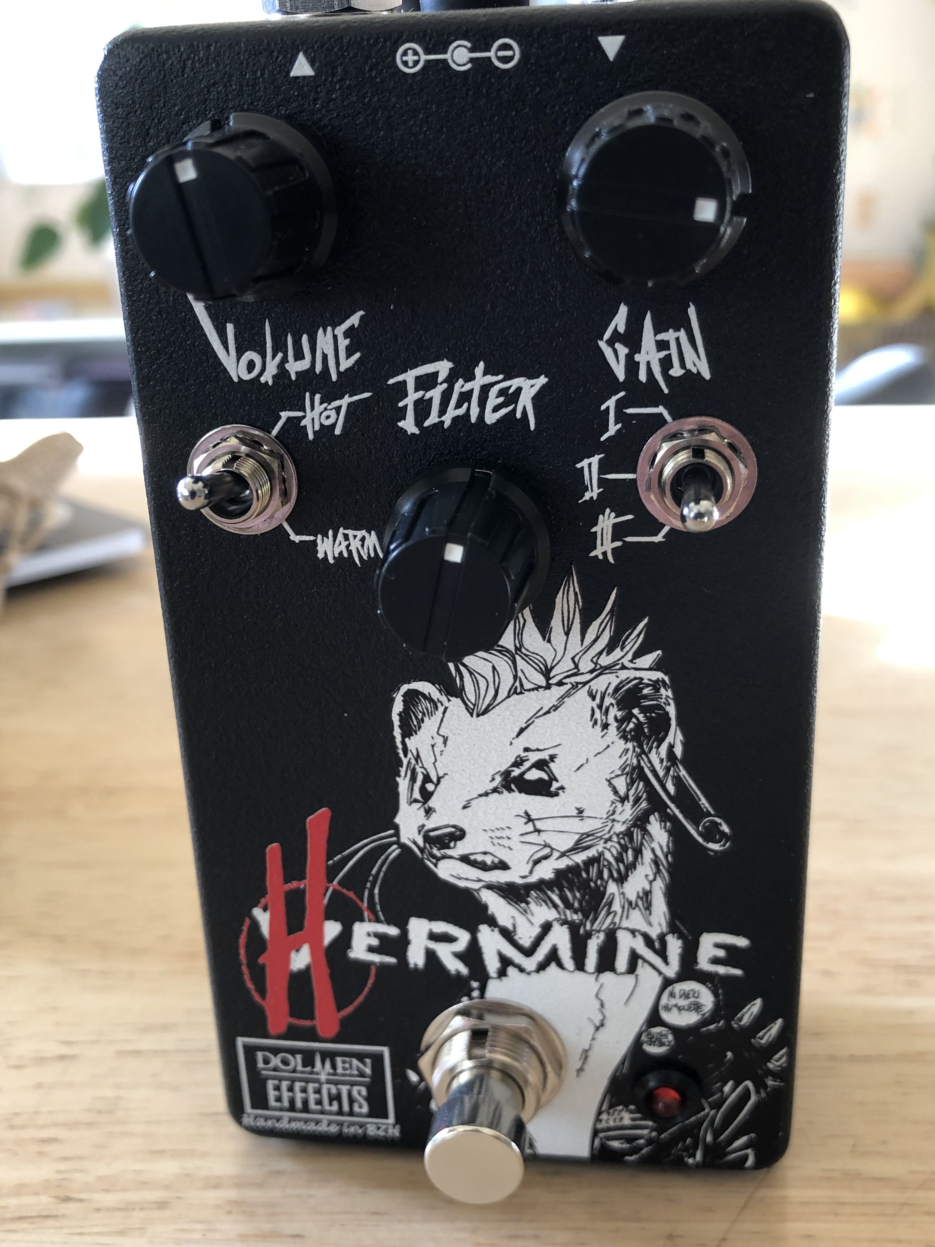 dolmen effects Hermine