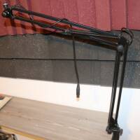 Vends support bureau K&M pour microphone avec câble intégré. 1ère main.