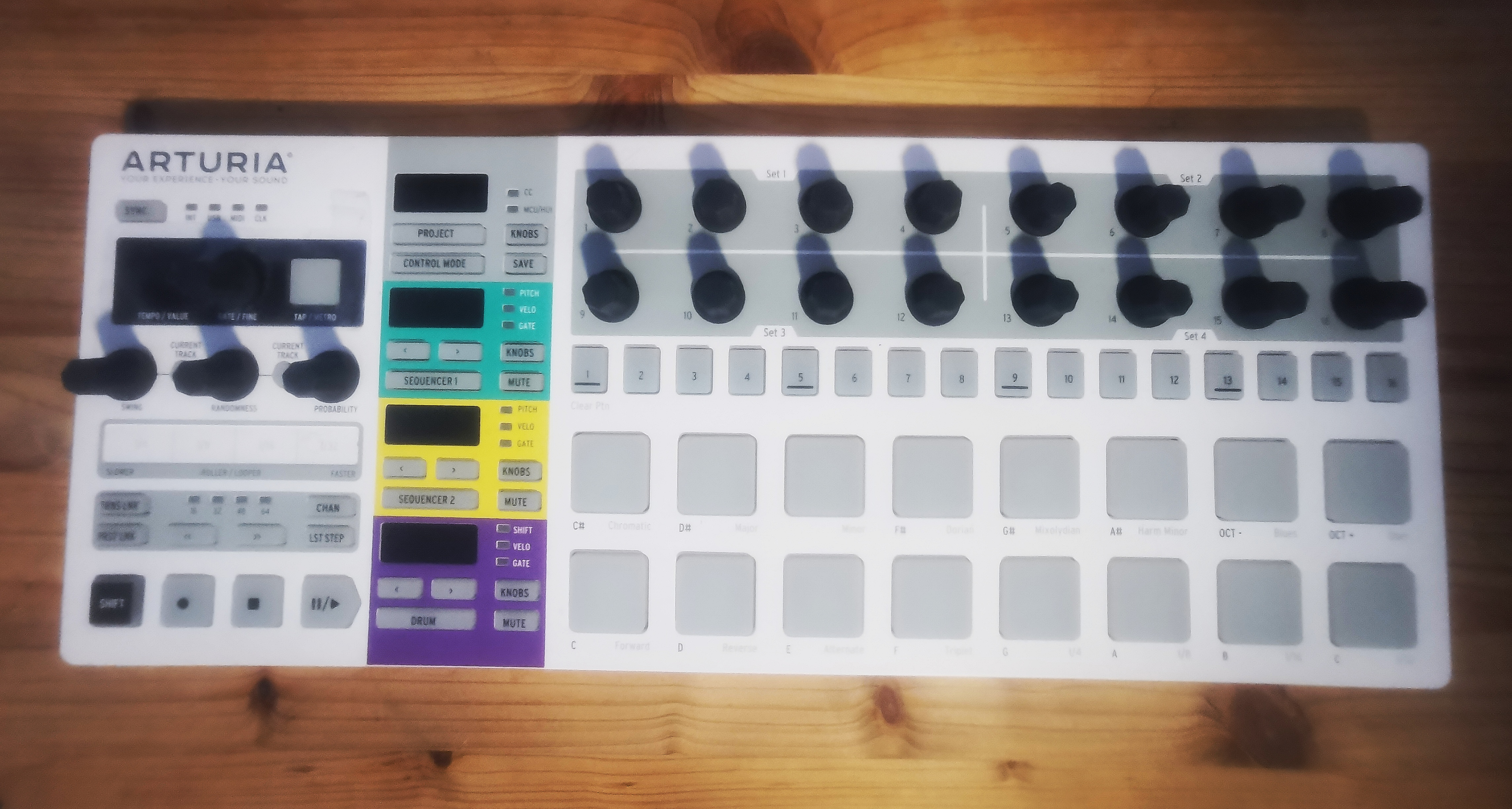 Vends Séquenceur Harware Arturia BeatStep Pro
