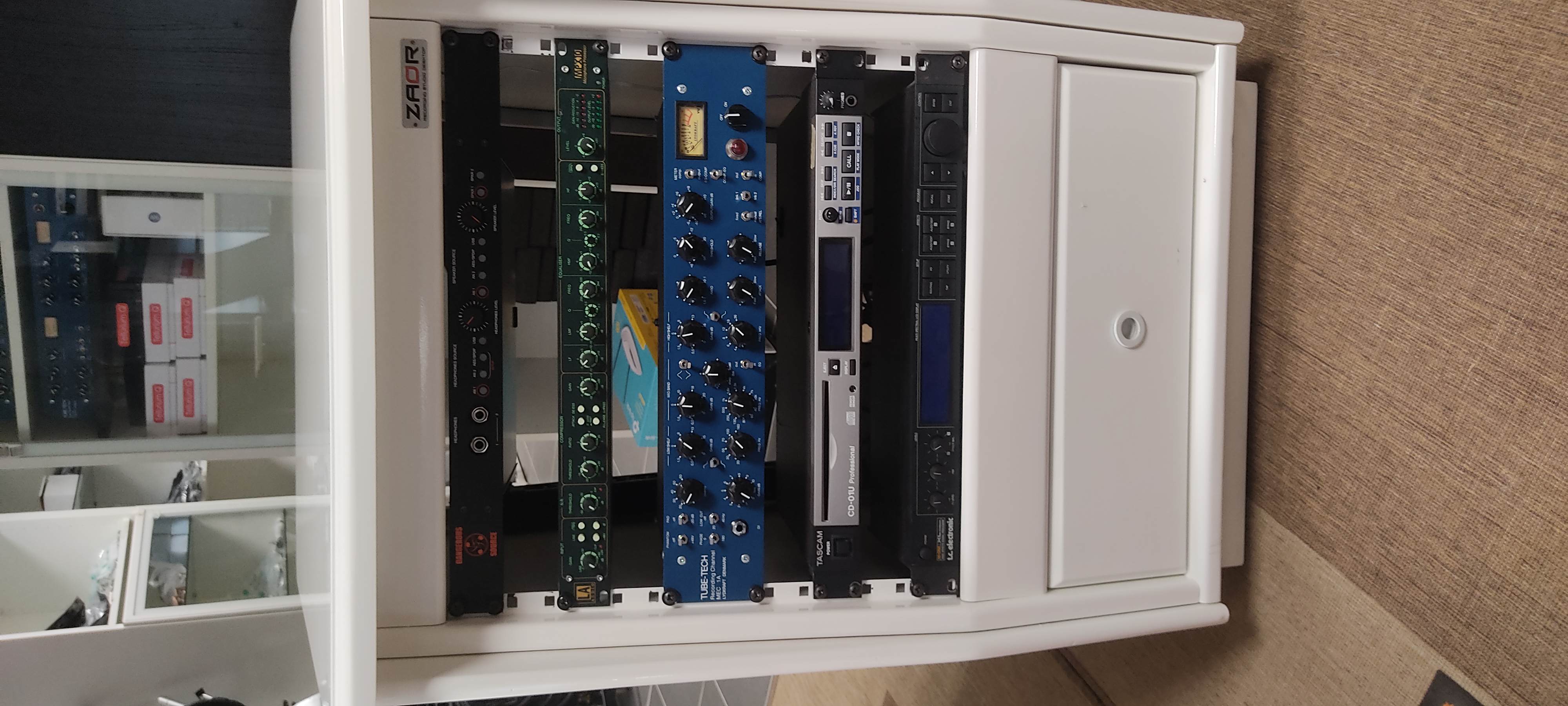 Zaor Idesk Rack 12U blanc laqué