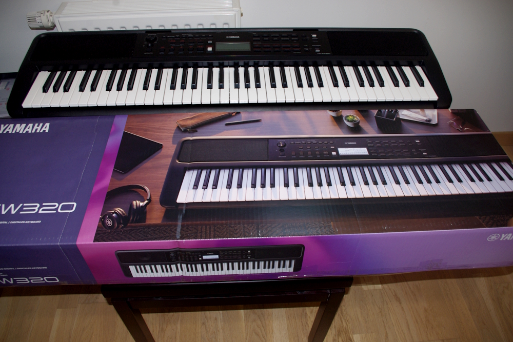 Vends clavier arrangeur YAMAHA PSR-EW320 76 touches