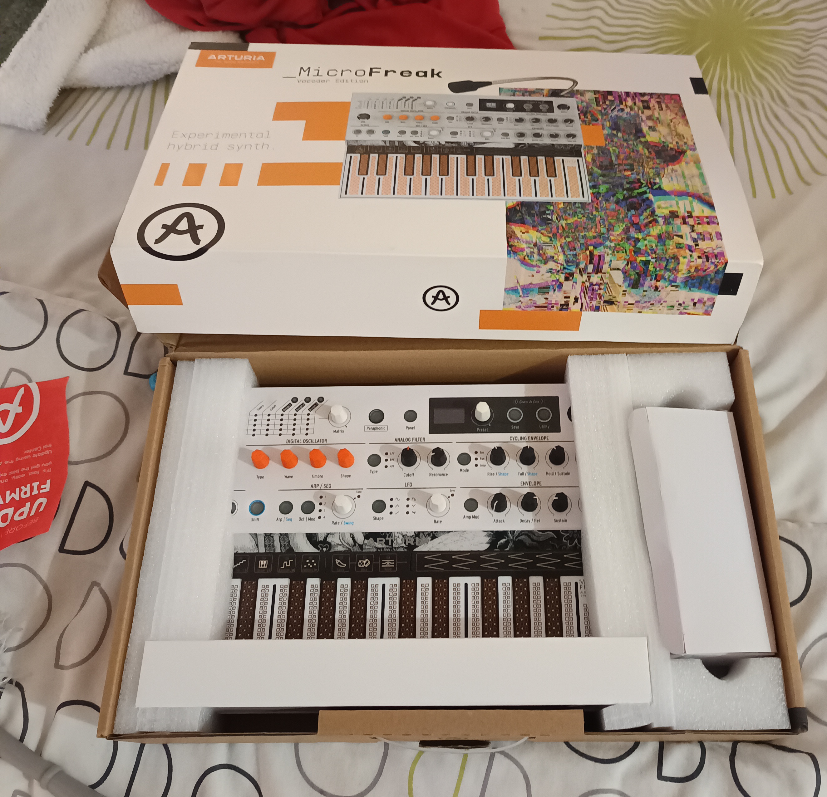 Arturia Microfreak Vocoder edition + deck saver envoi offert
