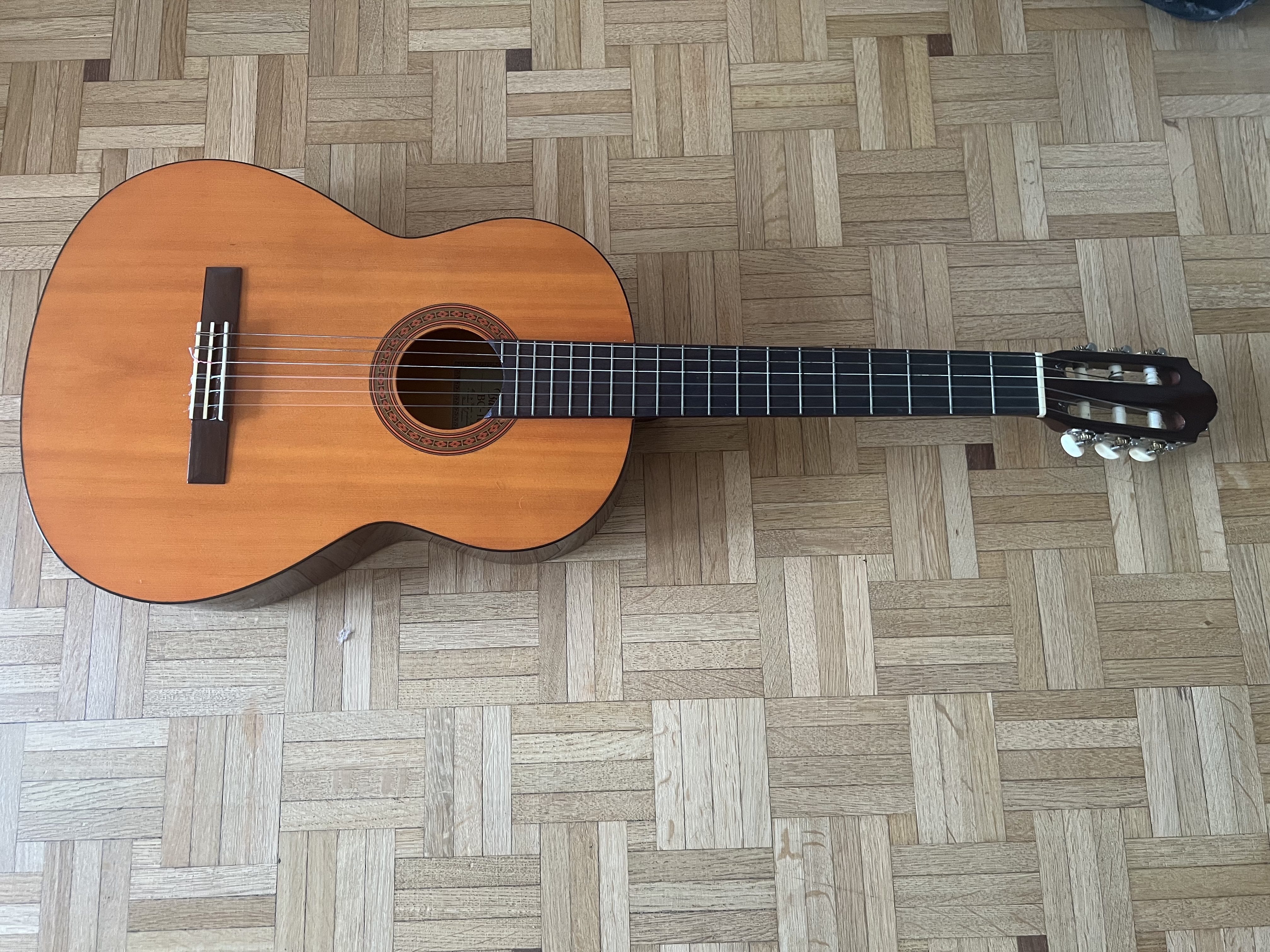 vends guitare Yamaha BC-10
