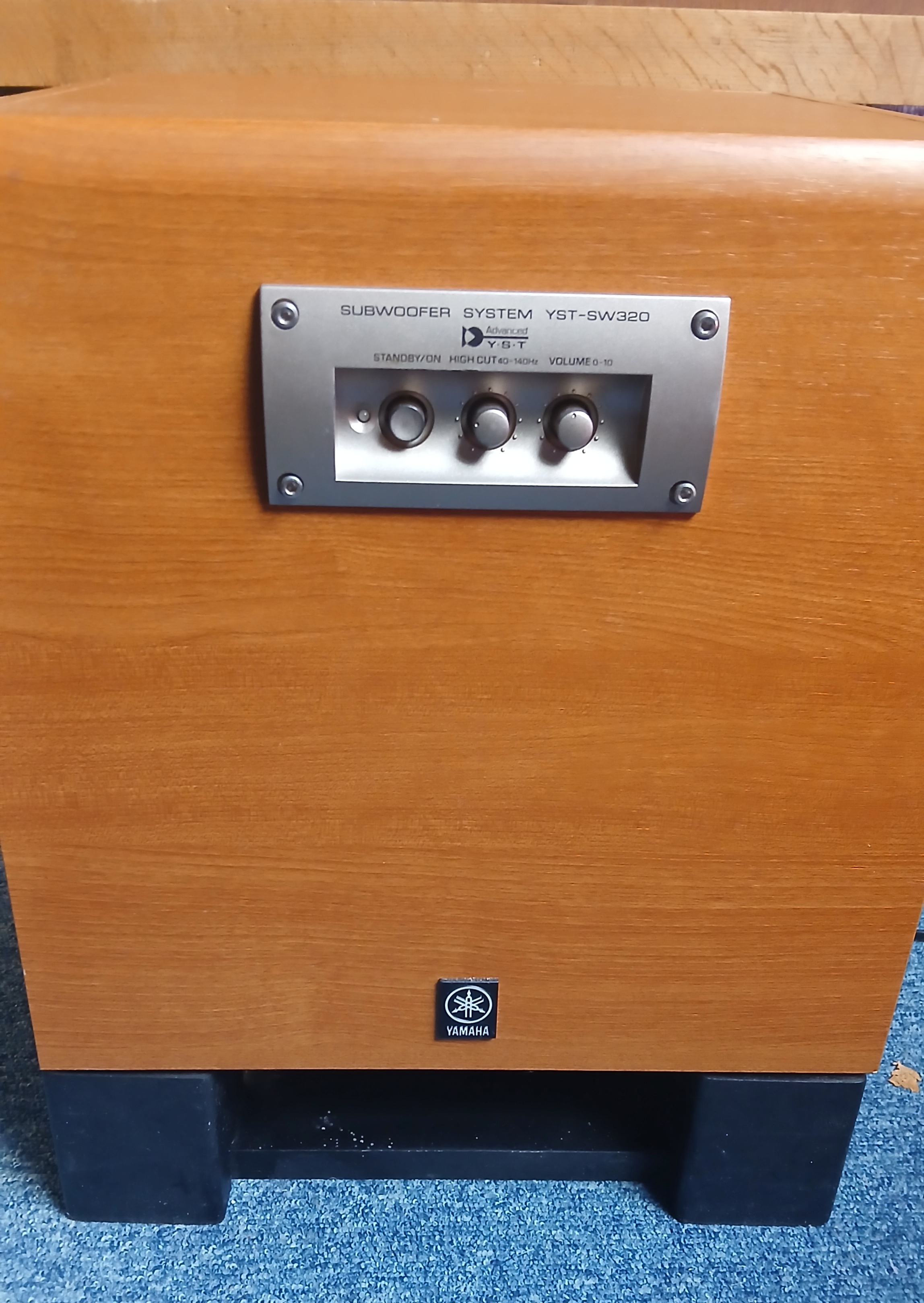 Caisson actif de basses YAMAHA YST-SW 320